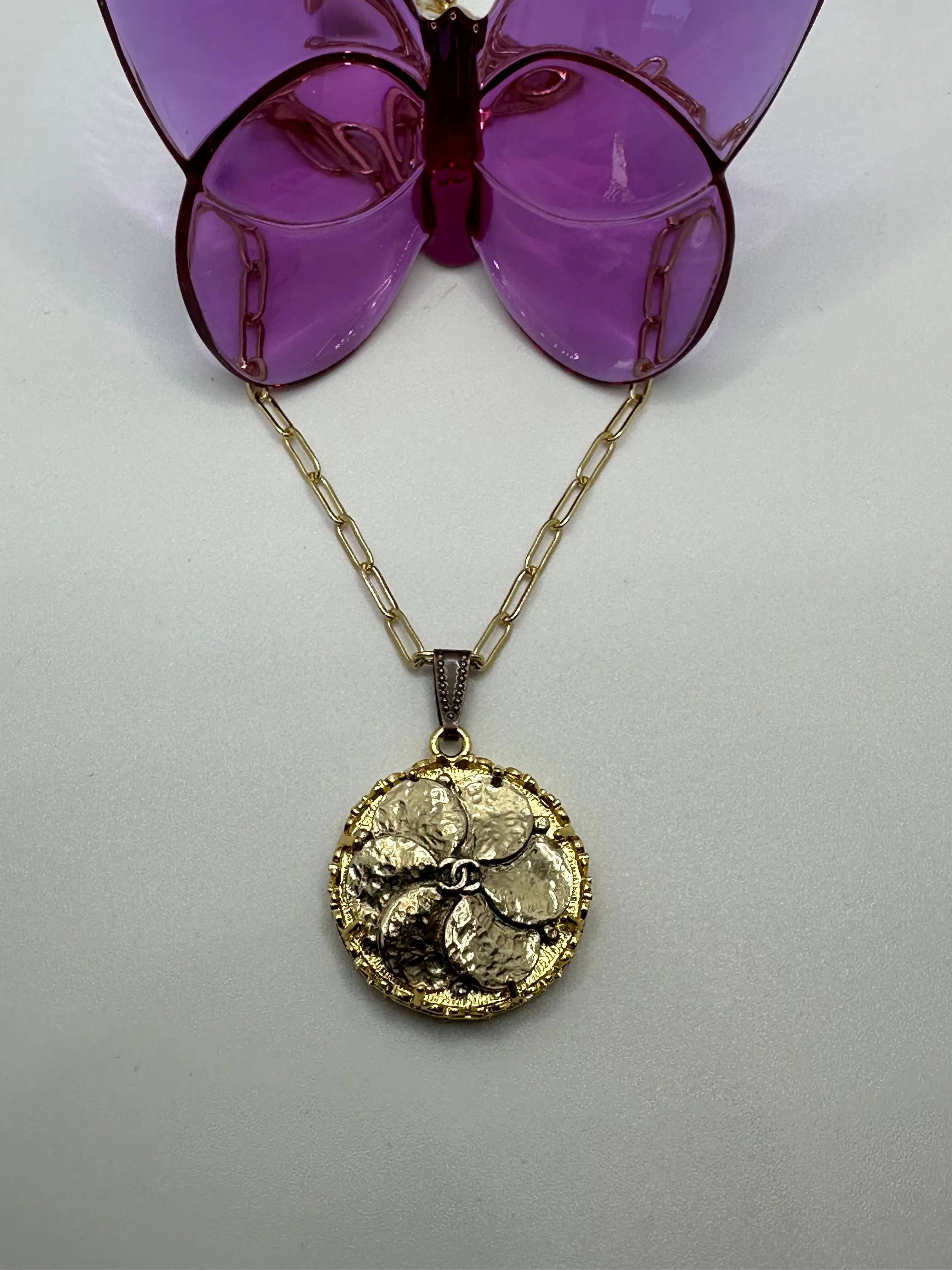 #259 Vintage Couture Necklace 27mm