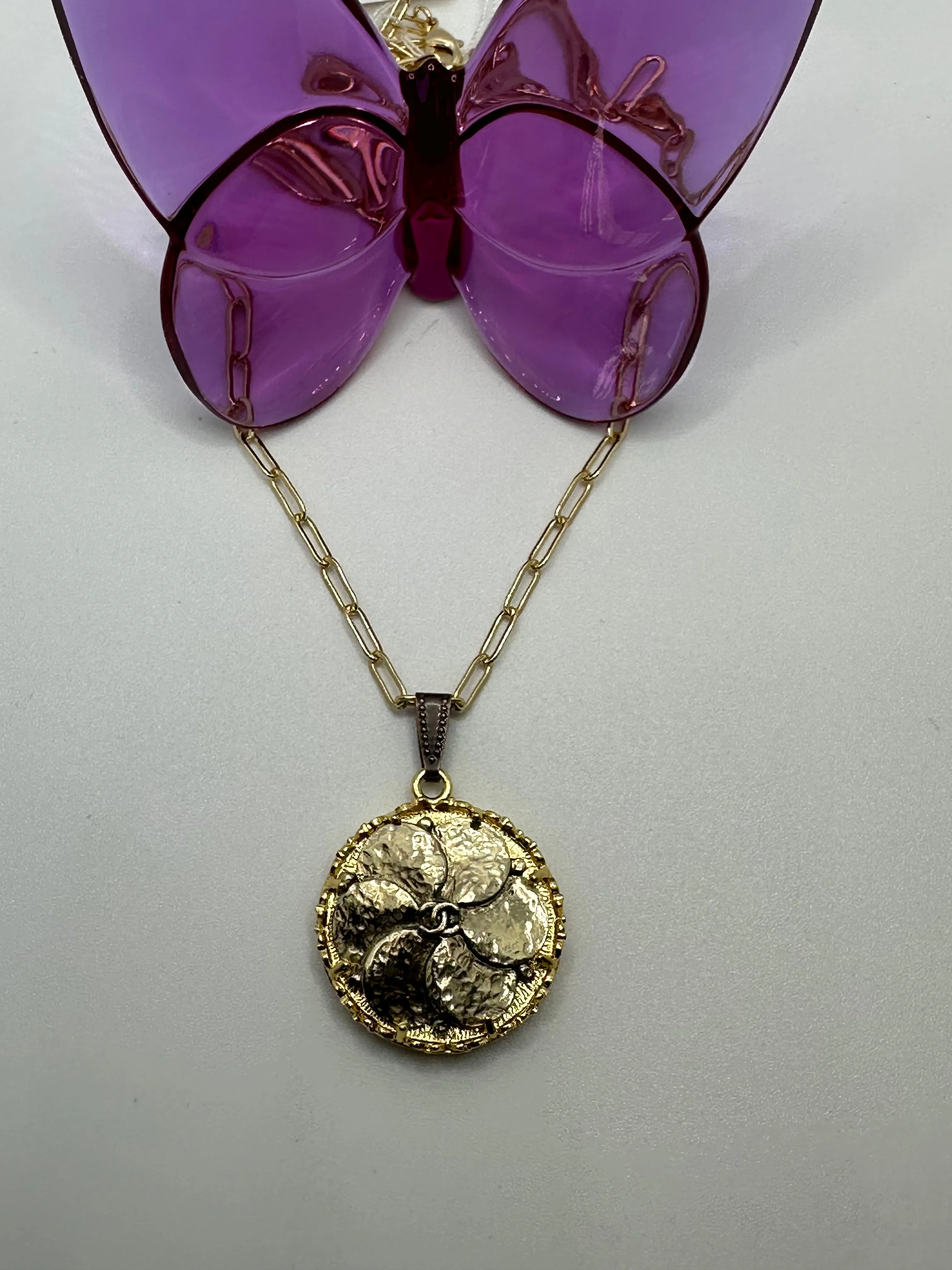 #259 Vintage Couture Necklace 27mm