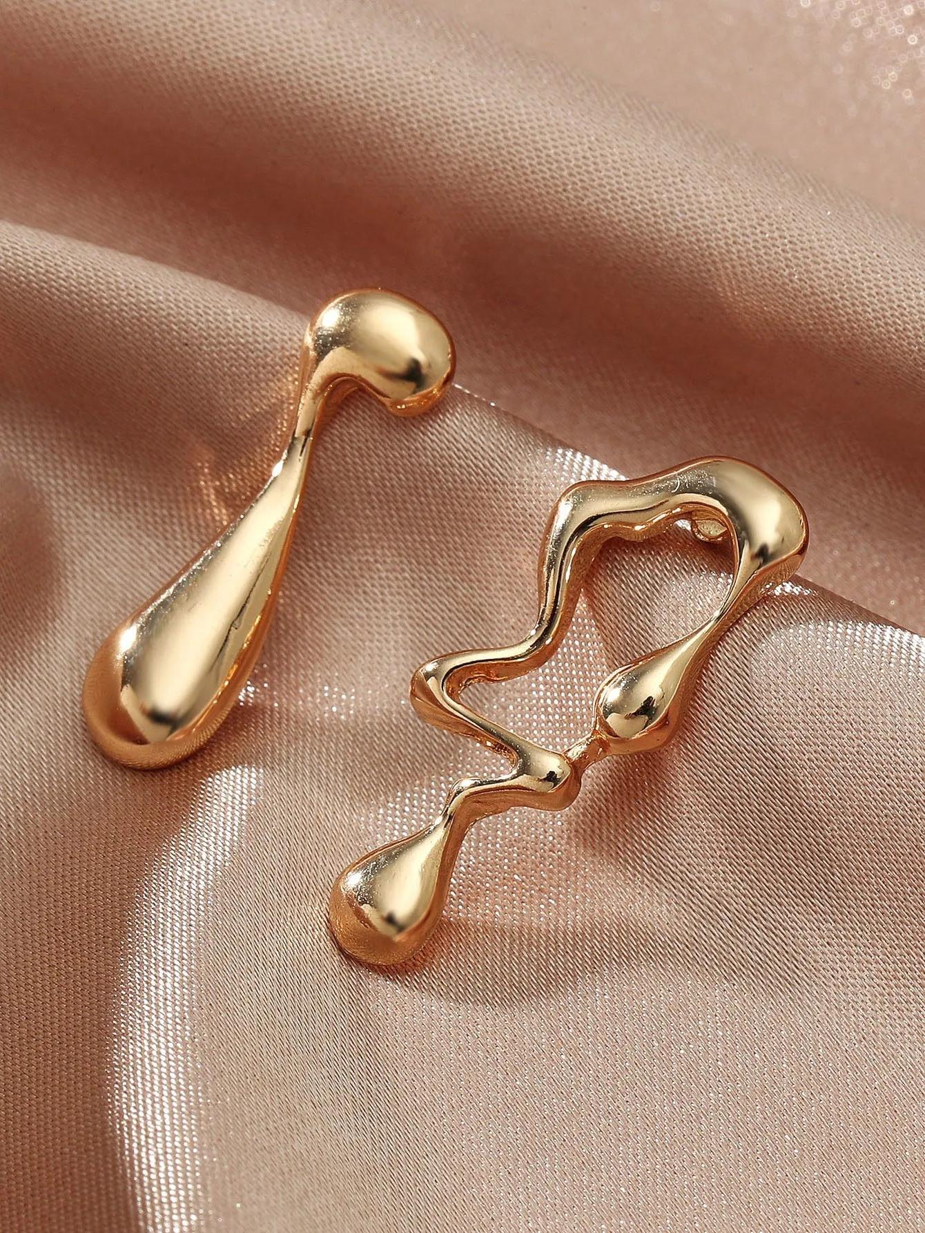 2pcs Structured Stud Earrings - Gold