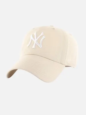 47’ Brand New York Yankees Hitch Hat - Natural