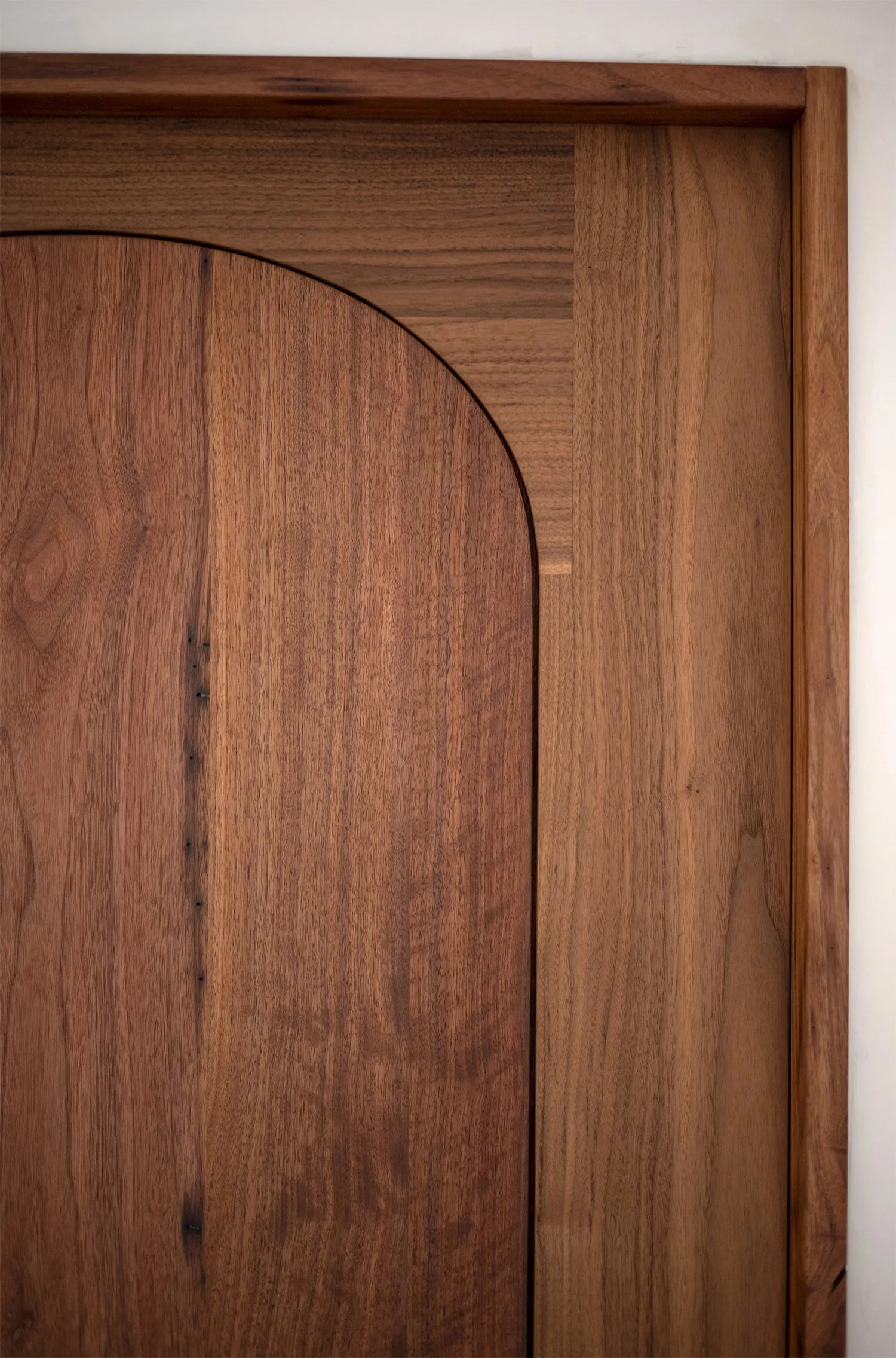 ARCHED DOOR