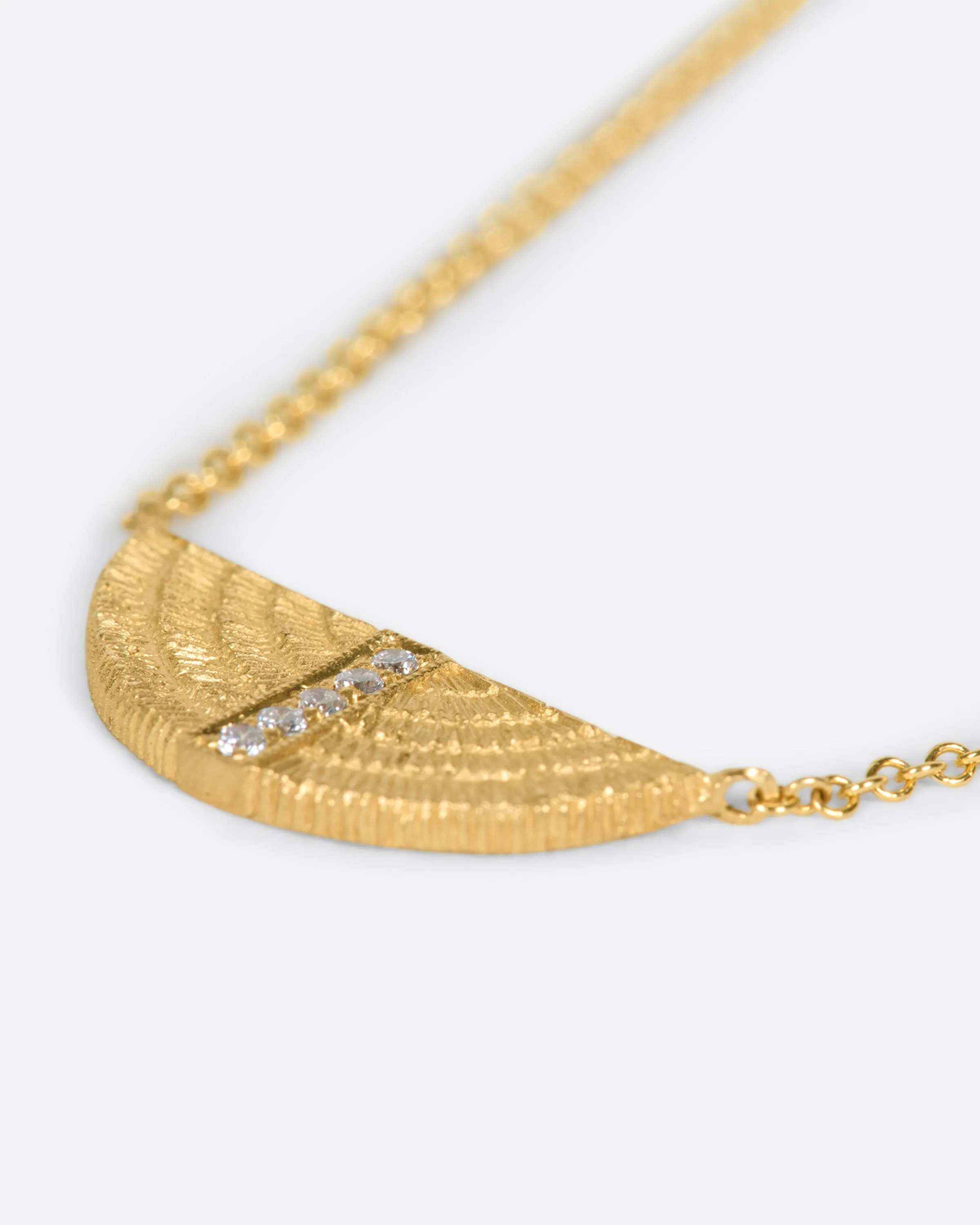 Arched Trova Necklace