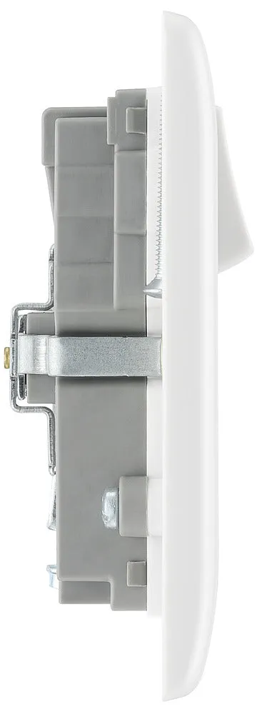 BG 822U3x5 White Round Edge 13A Double Socket   2x USB (5 Pack)