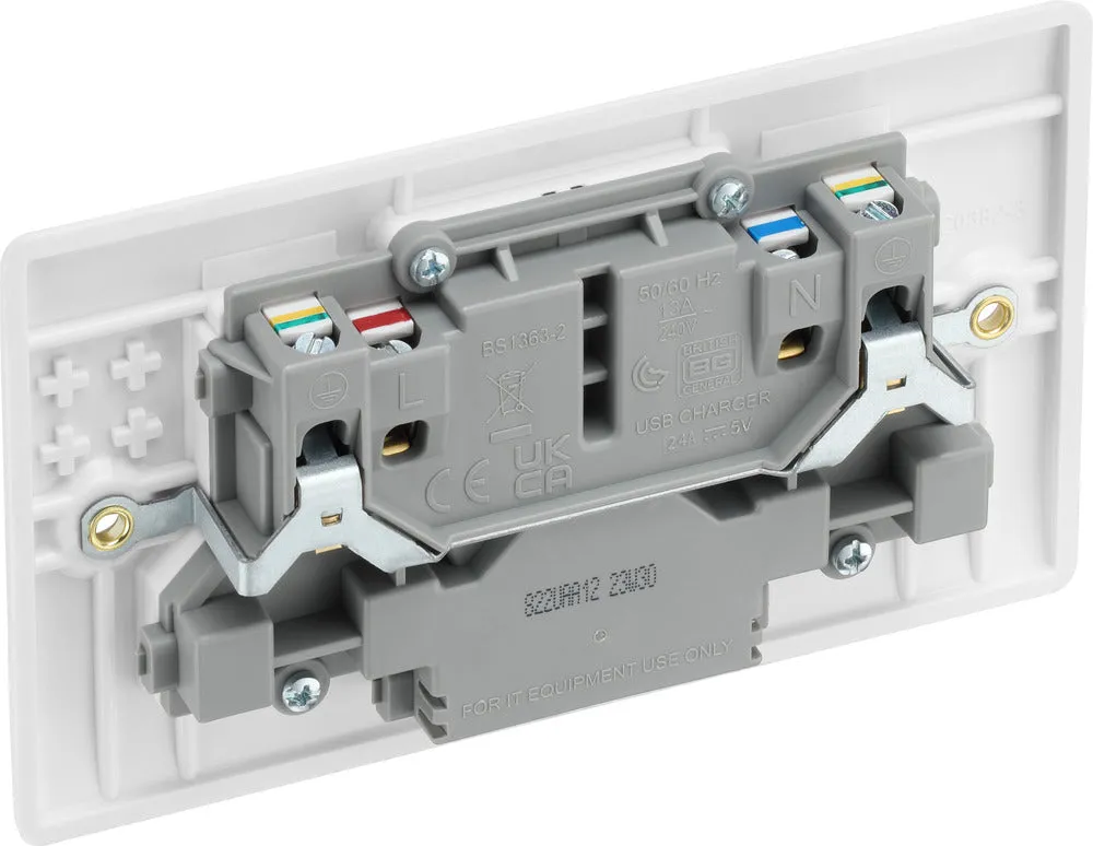 BG 822UAA12 White Round Edge 13A Double Socket   2xUSB A (12W)