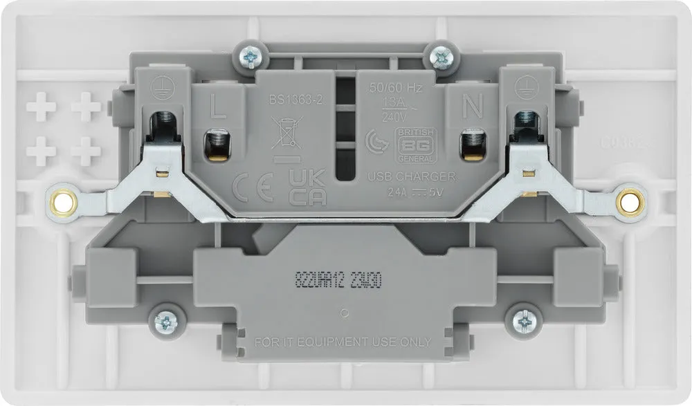 BG 822UAA12 White Round Edge 13A Double Socket   2xUSB A (12W)