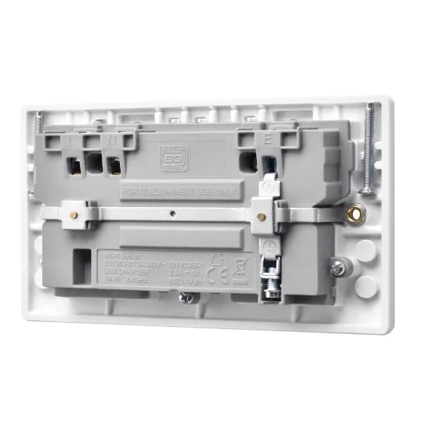 BG 822UWR White Round Edge 13A Double Socket   Wifi Extender  1x USB(2.1A)