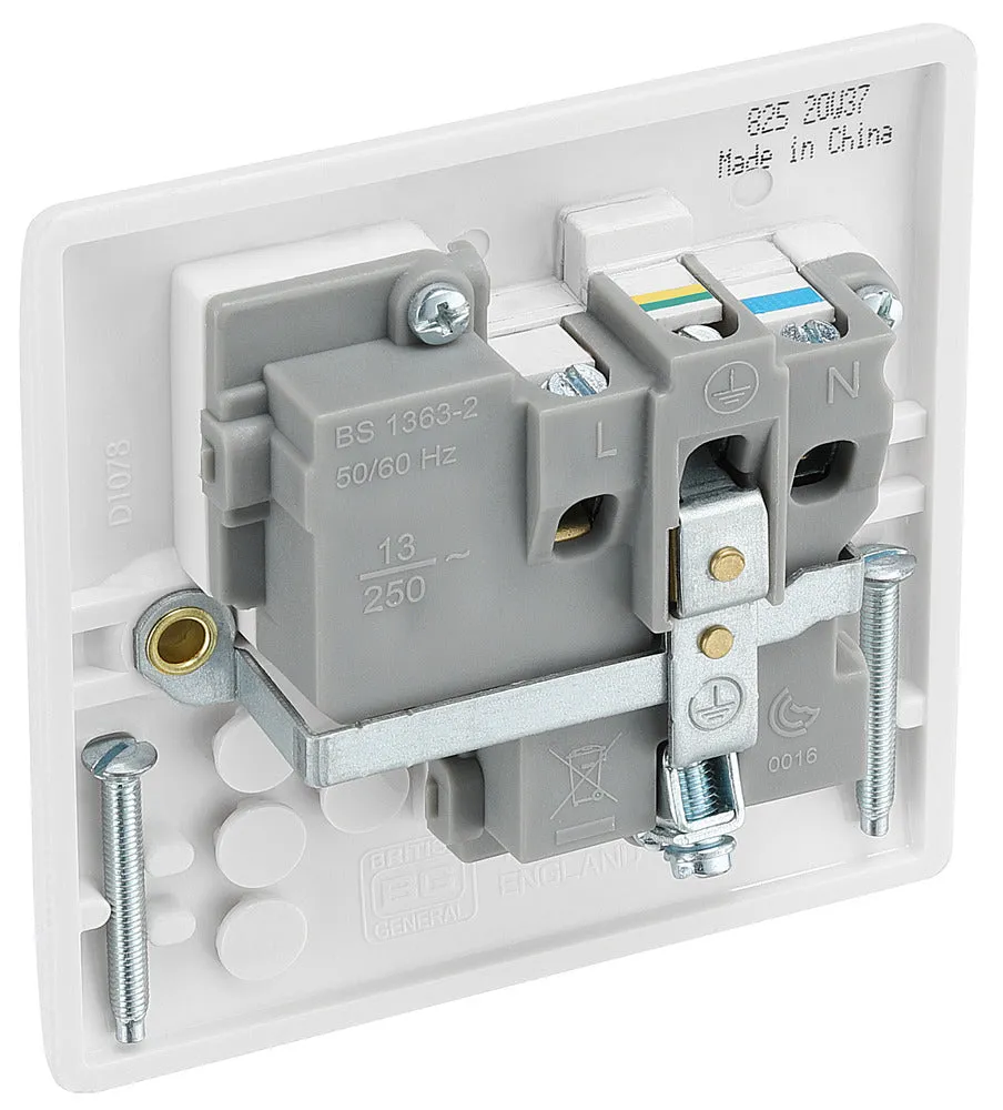 BG 825 White Round Edge 13A Single Switched Socket   Neon