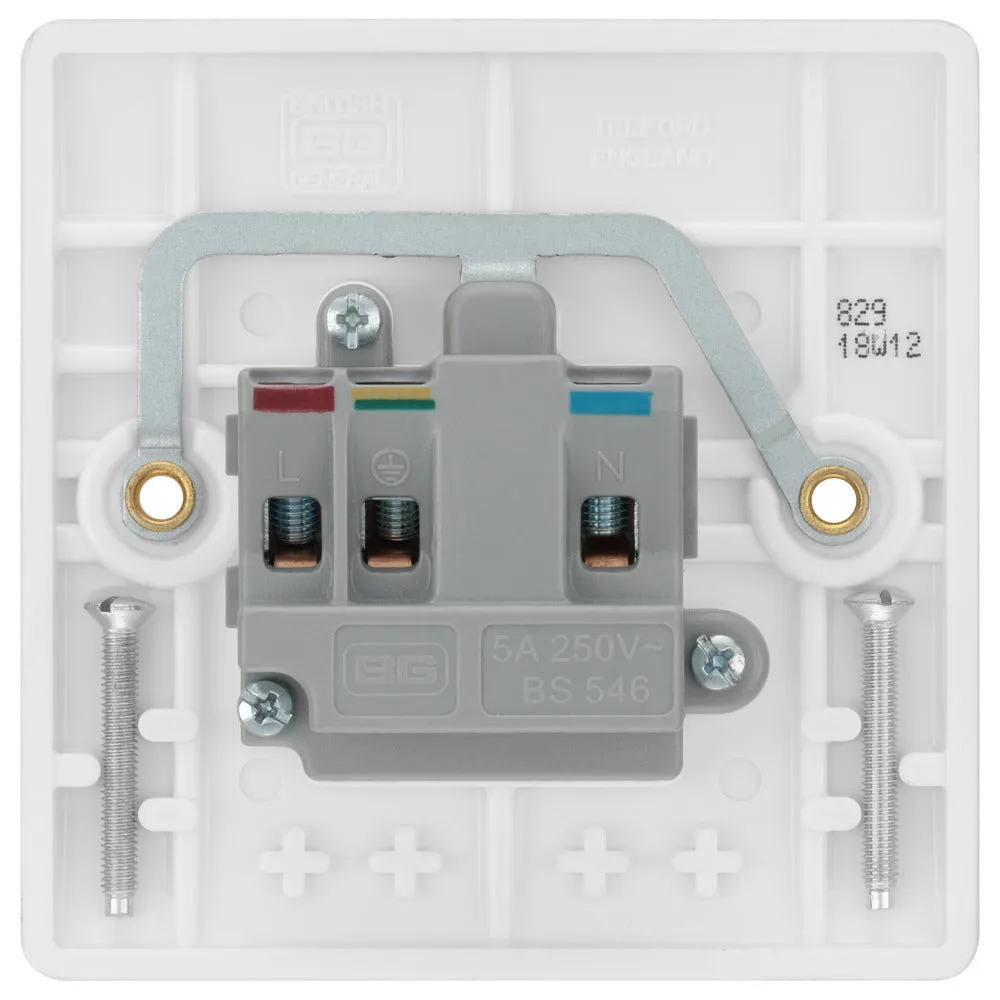 BG 829 White Round Edge Unswitched Round Pin Socket 5A