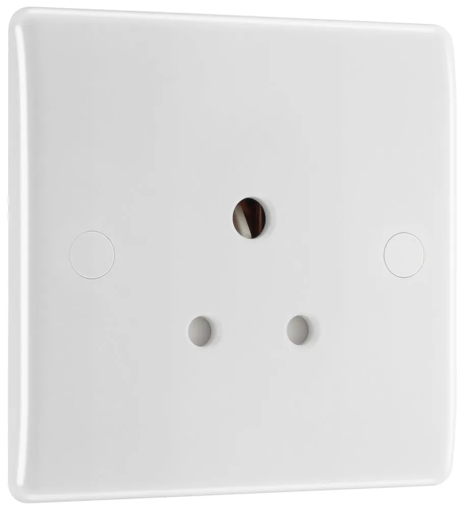 BG 829 White Round Edge Unswitched Round Pin Socket 5A