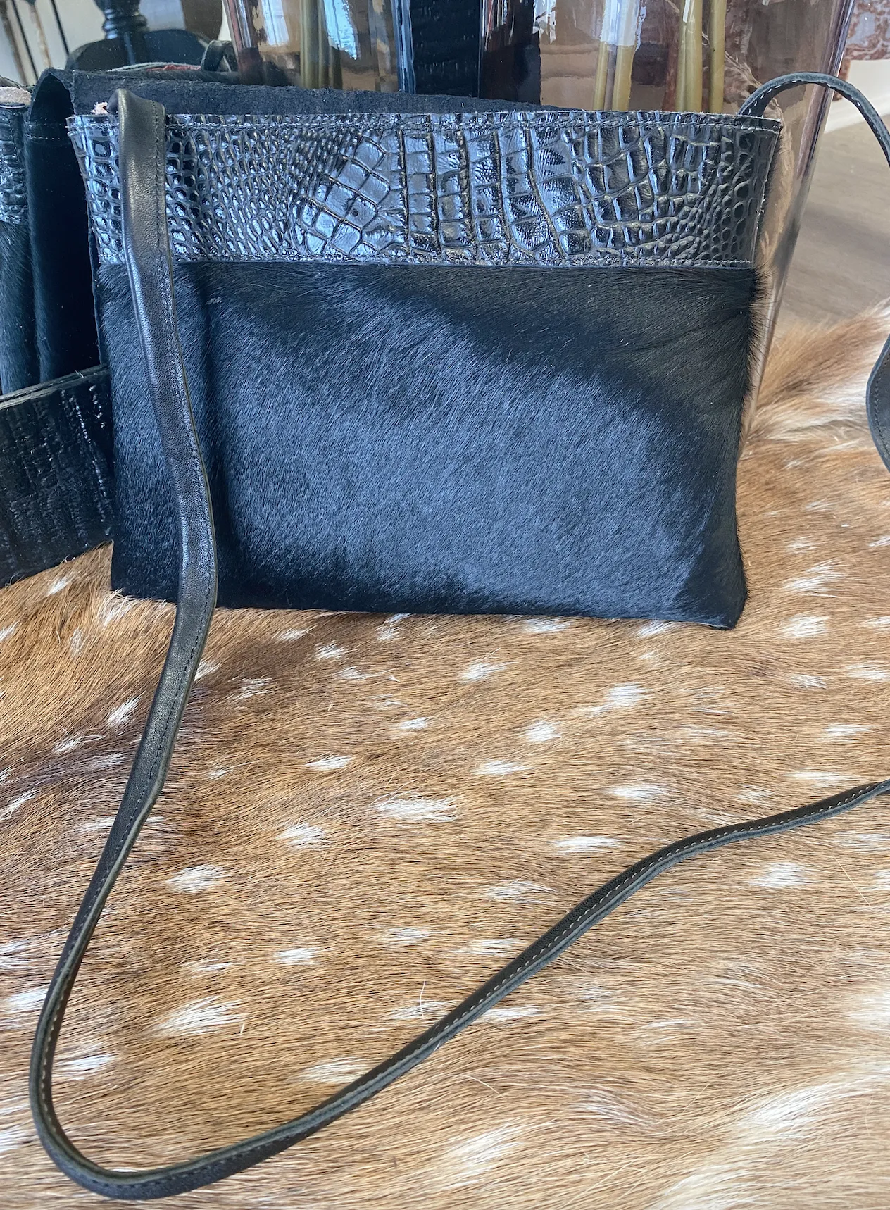 Black cowhide body with Gator Flap