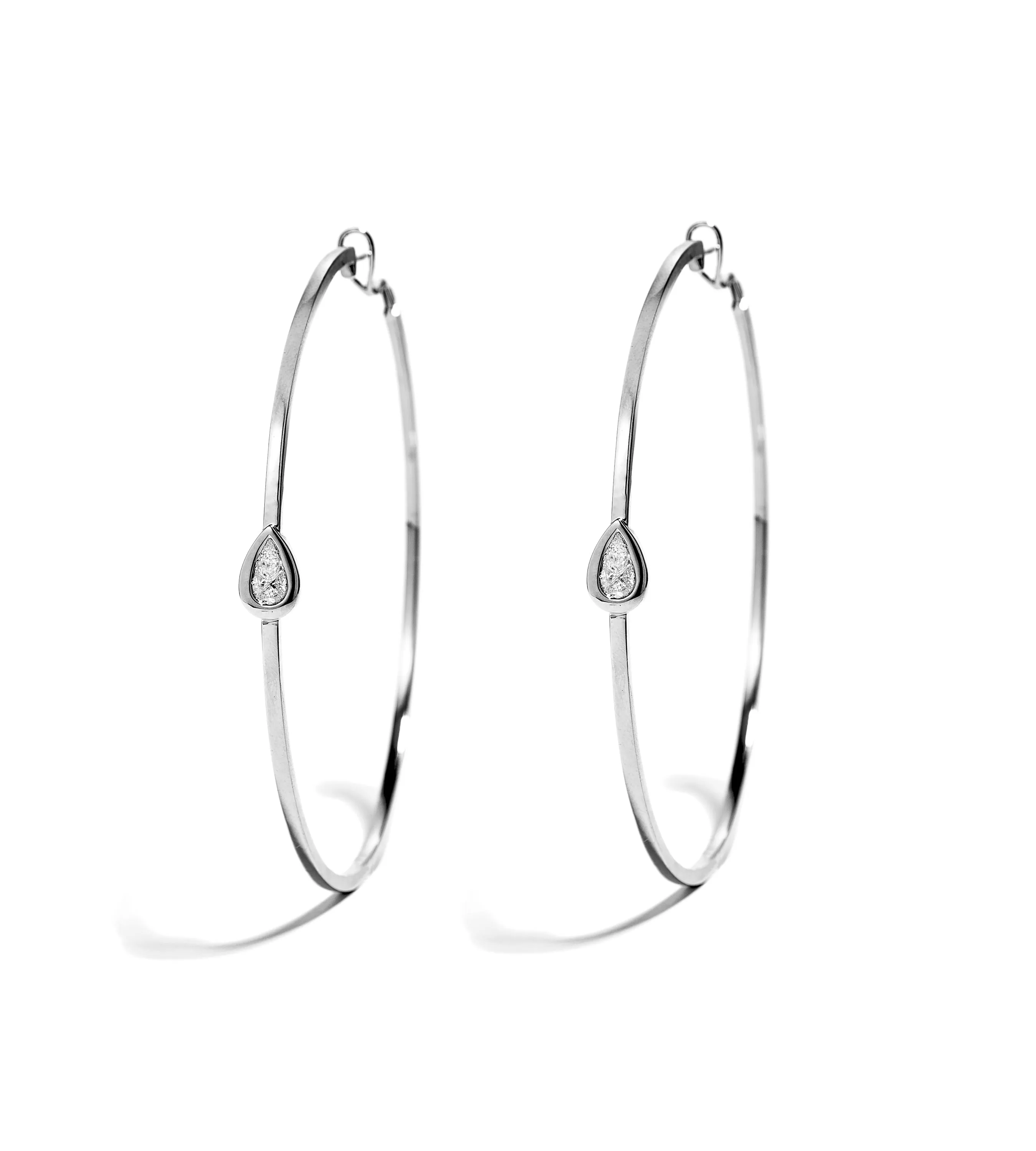 Calve Illusion Diamond Black Goold Hoop Earrings