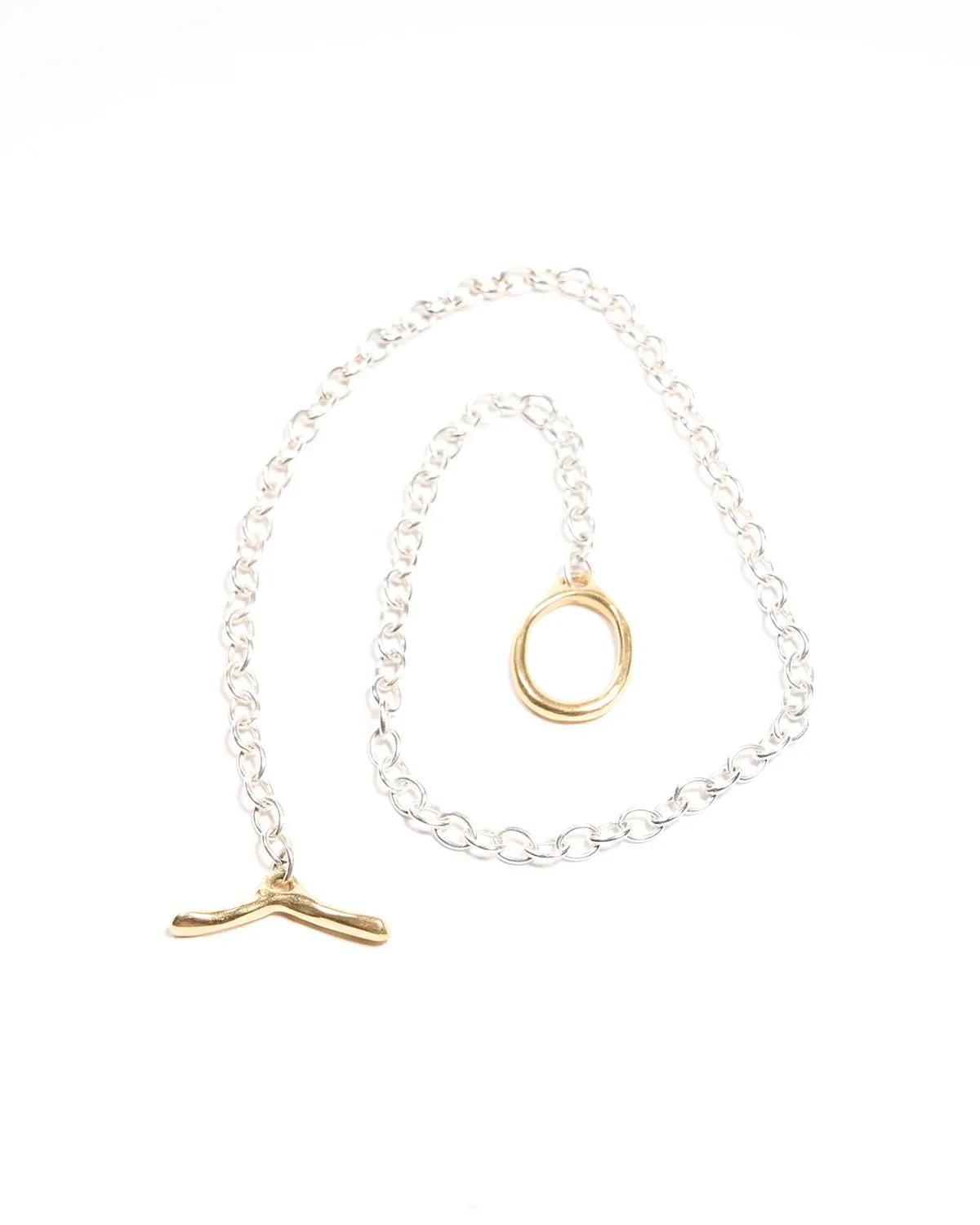 CERES TOGGLE NECKLACE IN BRASS
