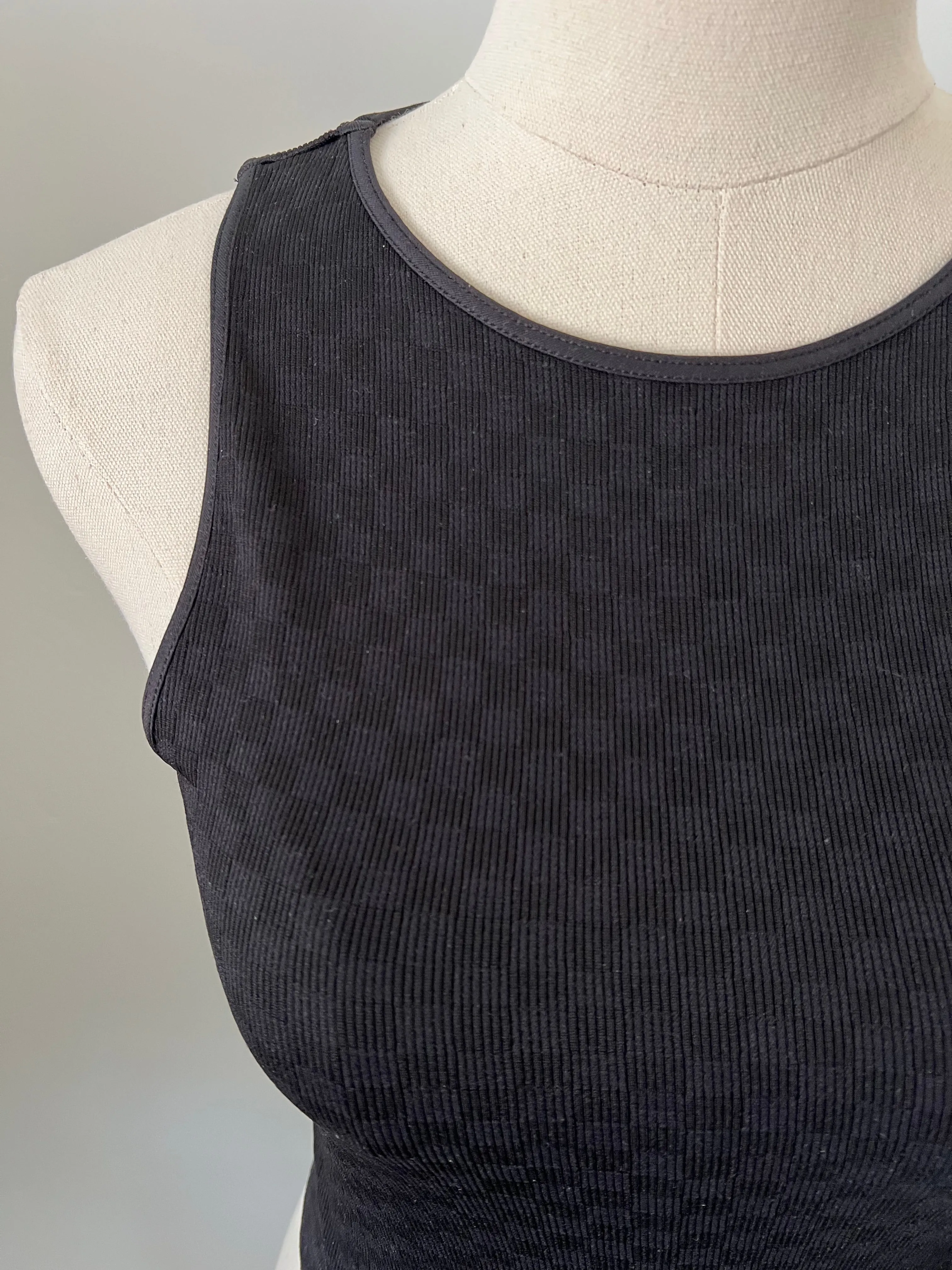Cropped Ribbed High Neck - Subtle Black Checker