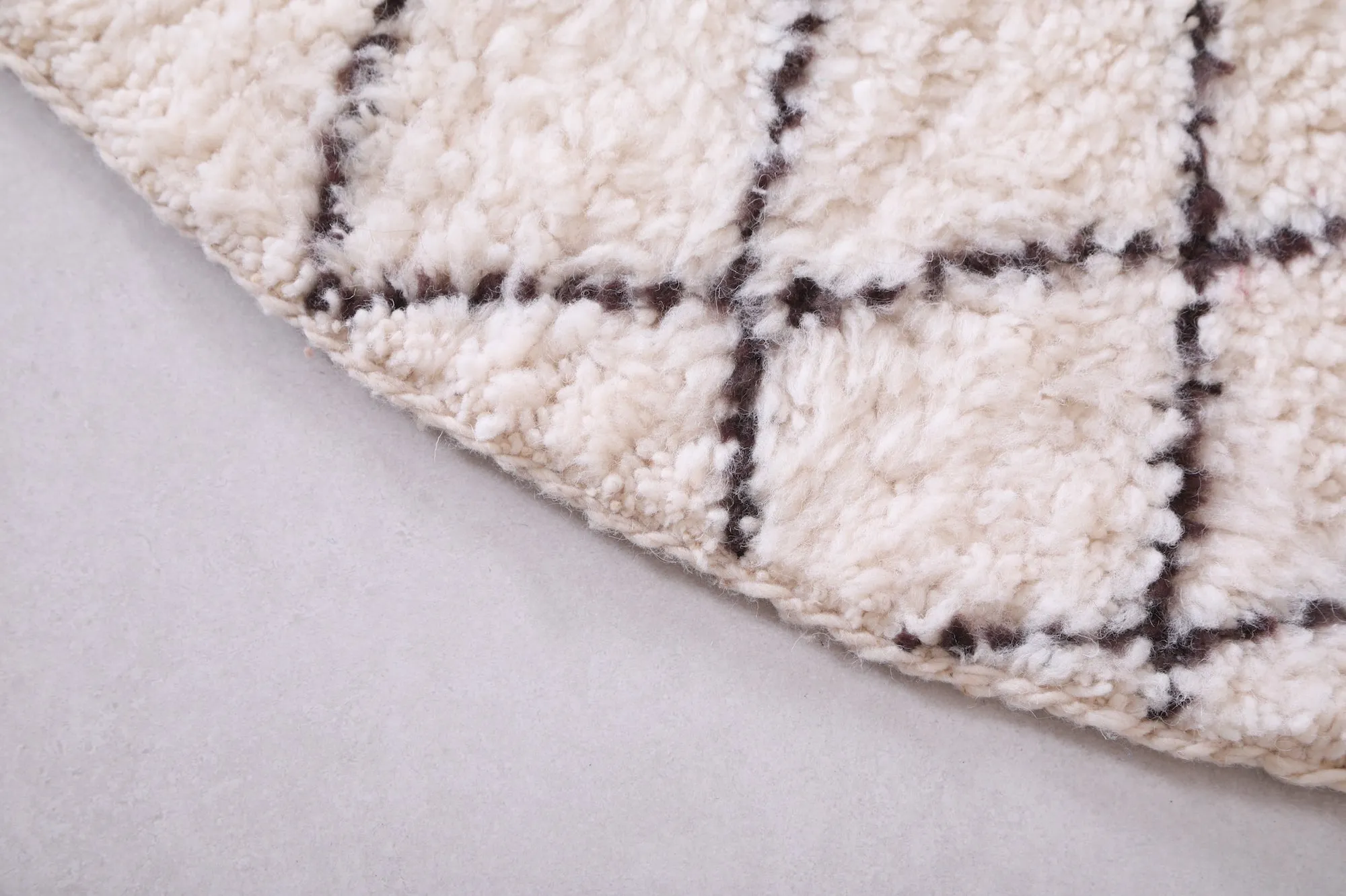 Custom Moroccan rug - custom rounded handmade rug