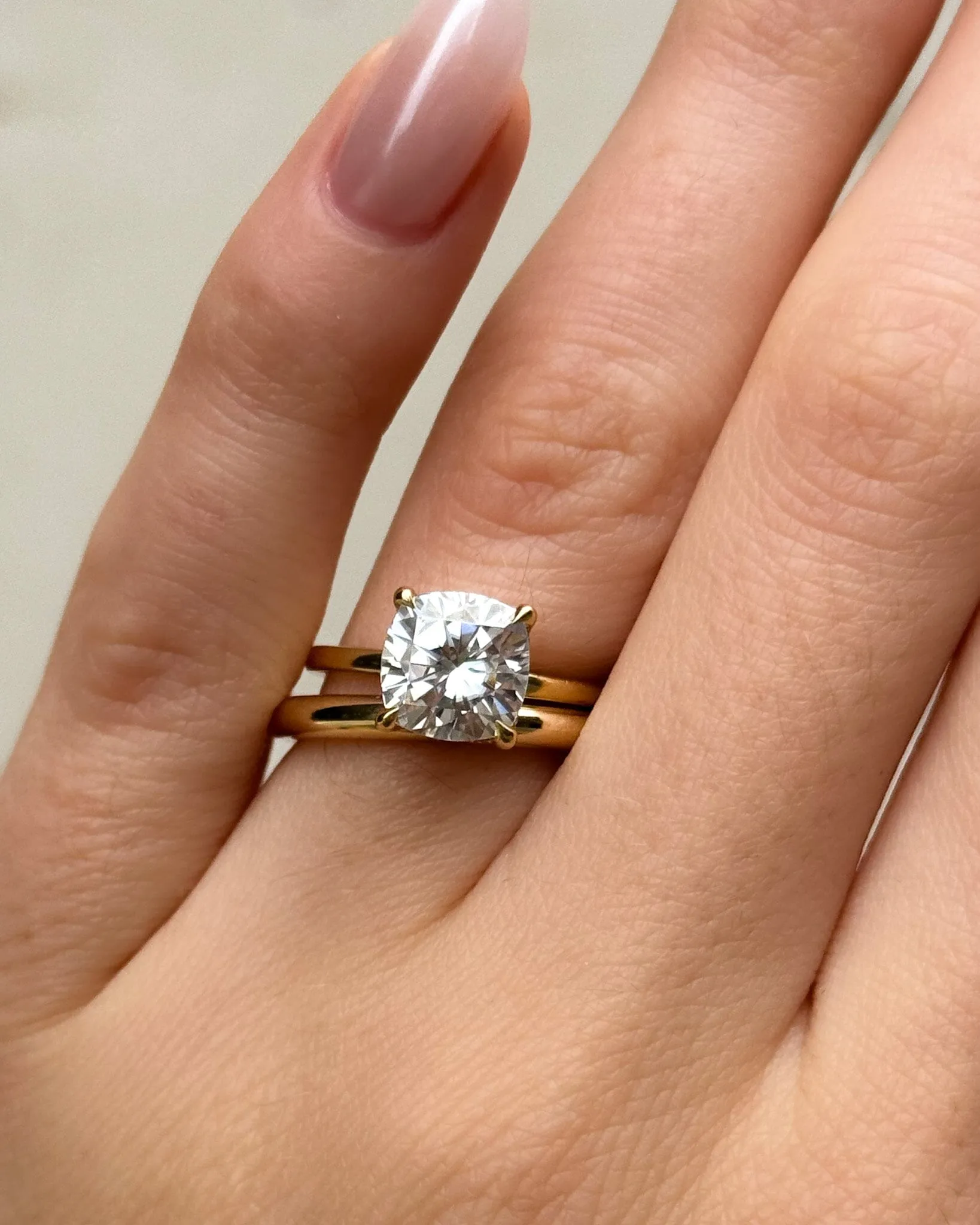Donut Rounded Wedding Band