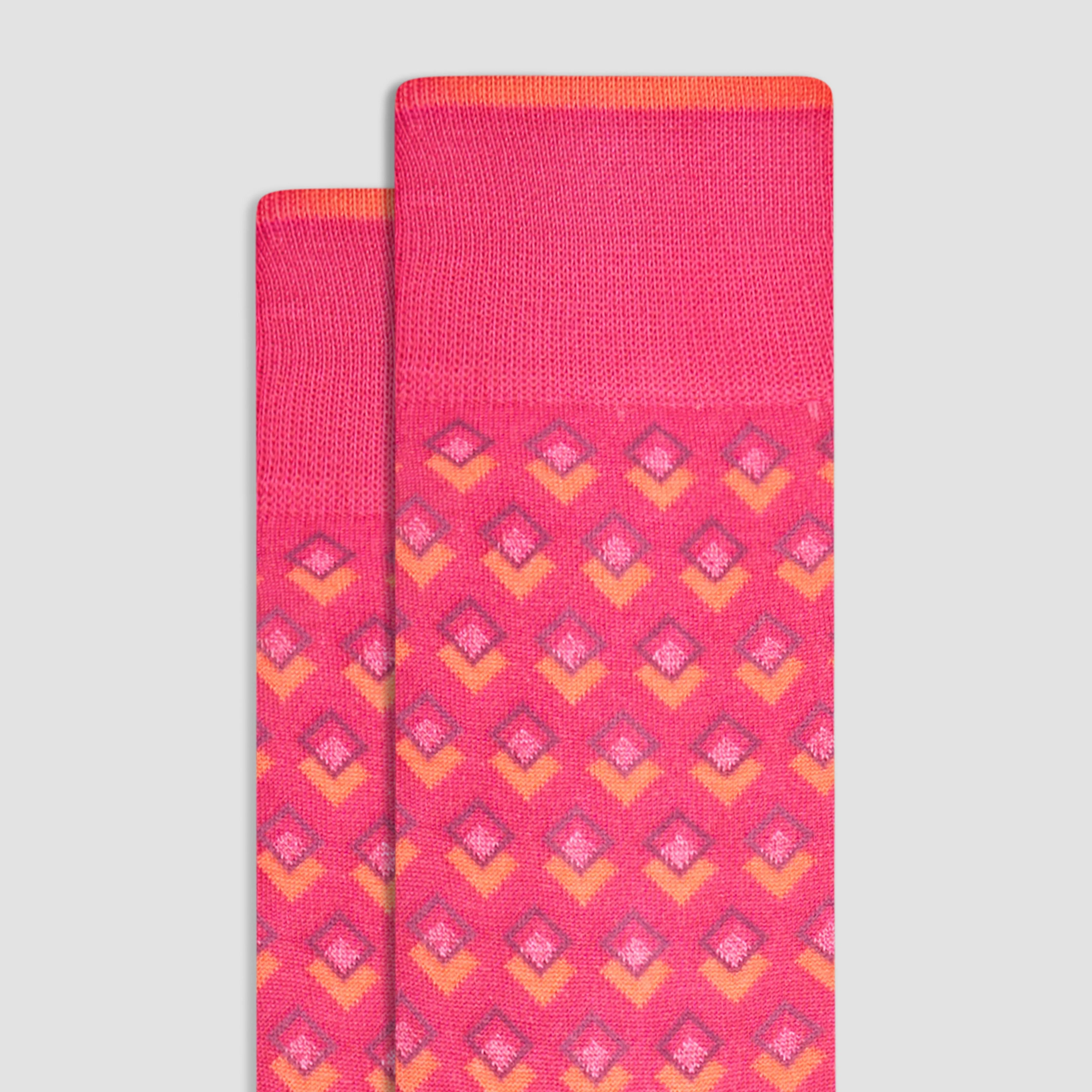 Double Diamond Mid-Calf Socks