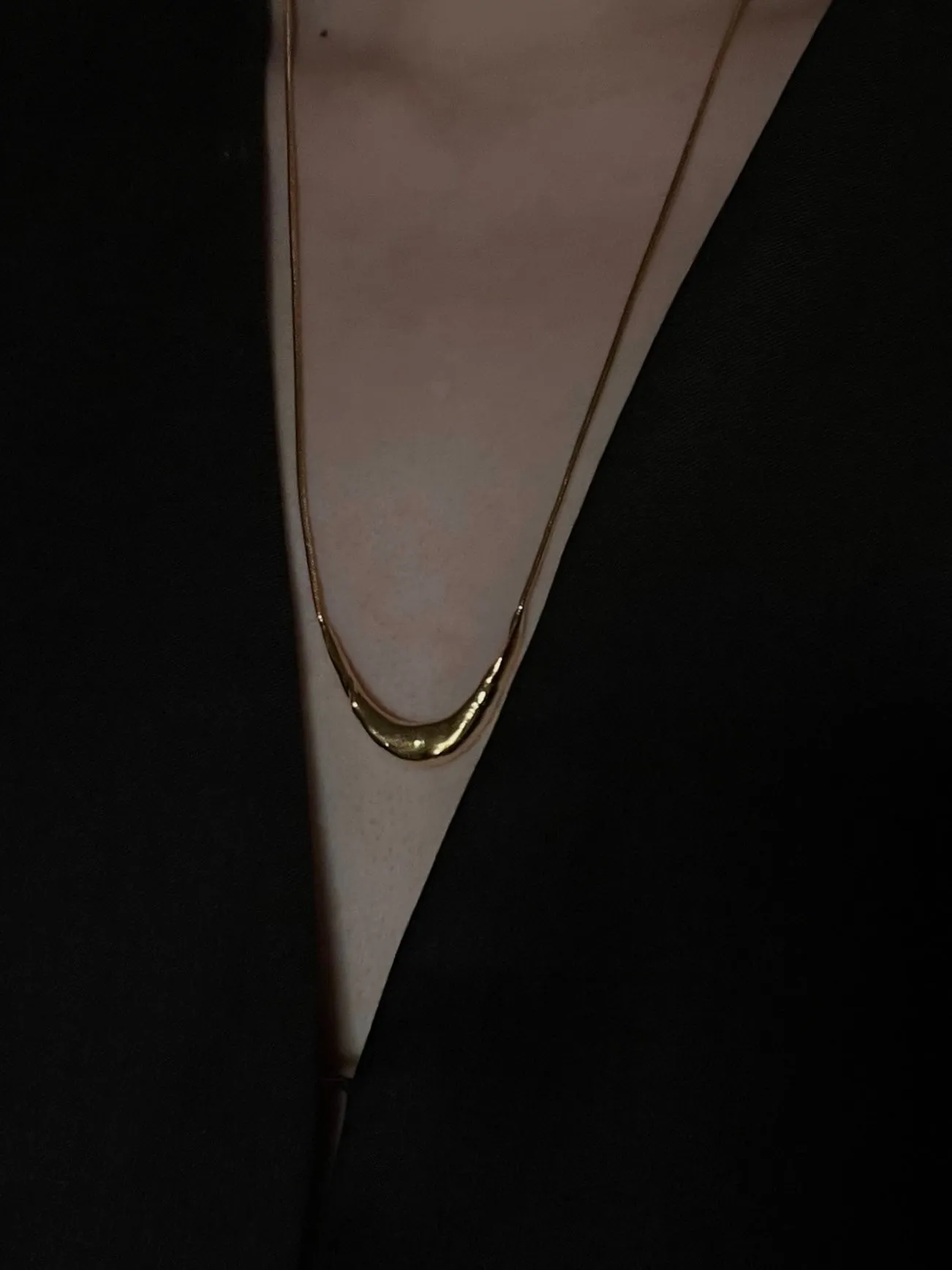 Elbow Necklace
