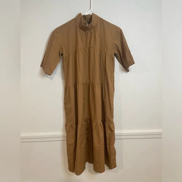 Everlane The Tiered Midi Dress Cotton‎ Mock Neck Short Sleeve Tan Women Runs Big
