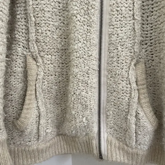 Free People Oversized Fuzzy Zip Front Sweater Cardigan ivory wool blend size XS