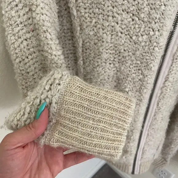 Free People Oversized Fuzzy Zip Front Sweater Cardigan ivory wool blend size XS