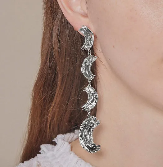 Frida Earrings in Rhodium