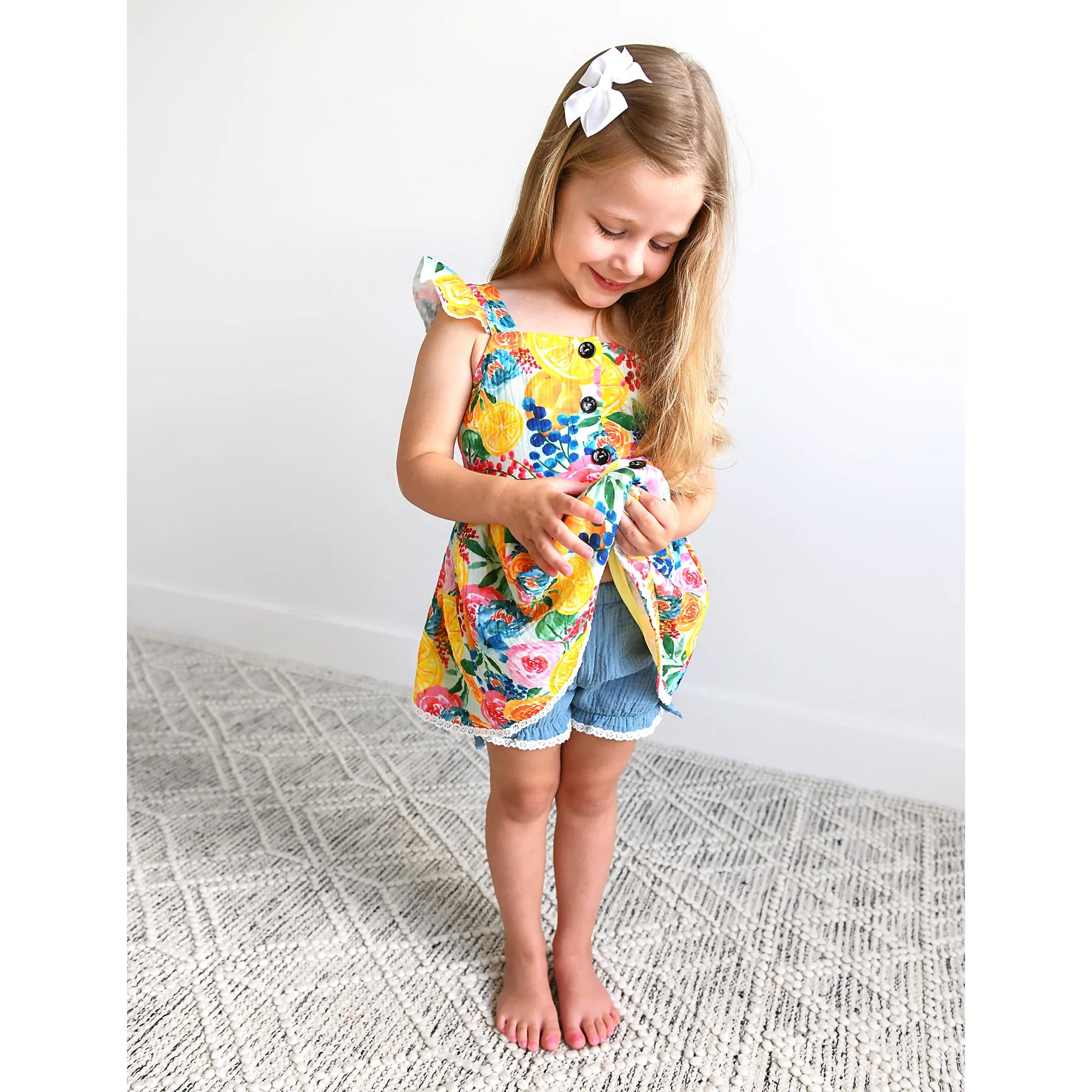 Gigi and Max Lillyana Lemon Lakehouse Set