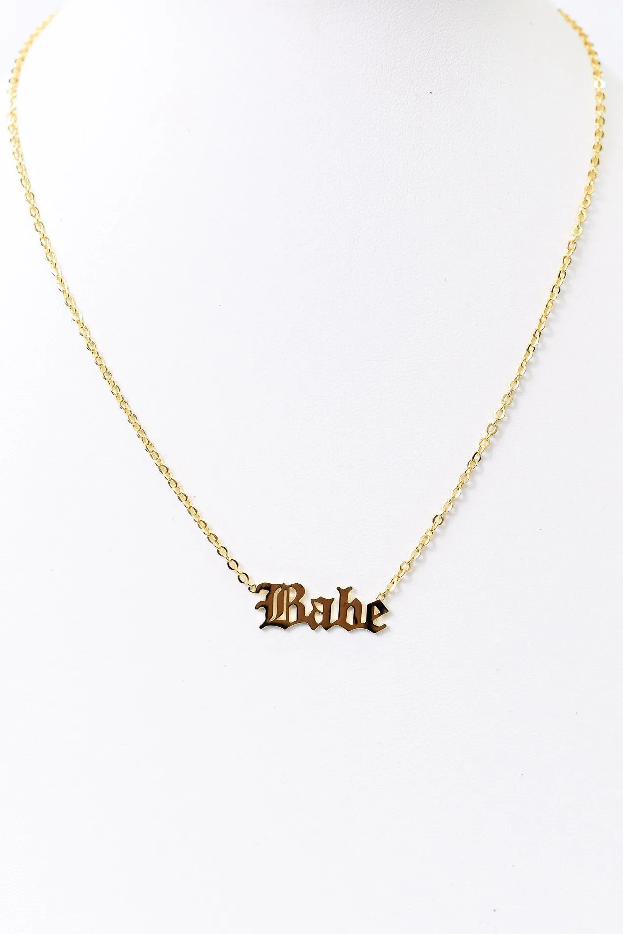 Gold/Chain Linked/'Babe' Necklace - NEK3888GO