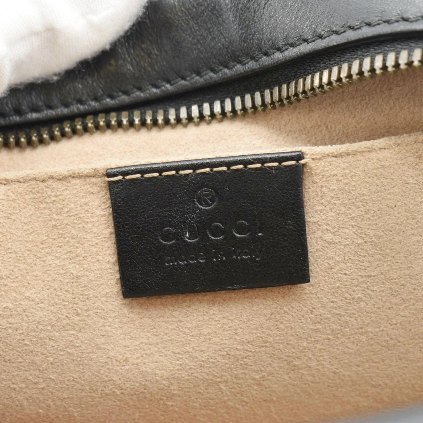 GUCCI GG Marmont Small Matelasse Chevron Leather Camera Bag Black 447632