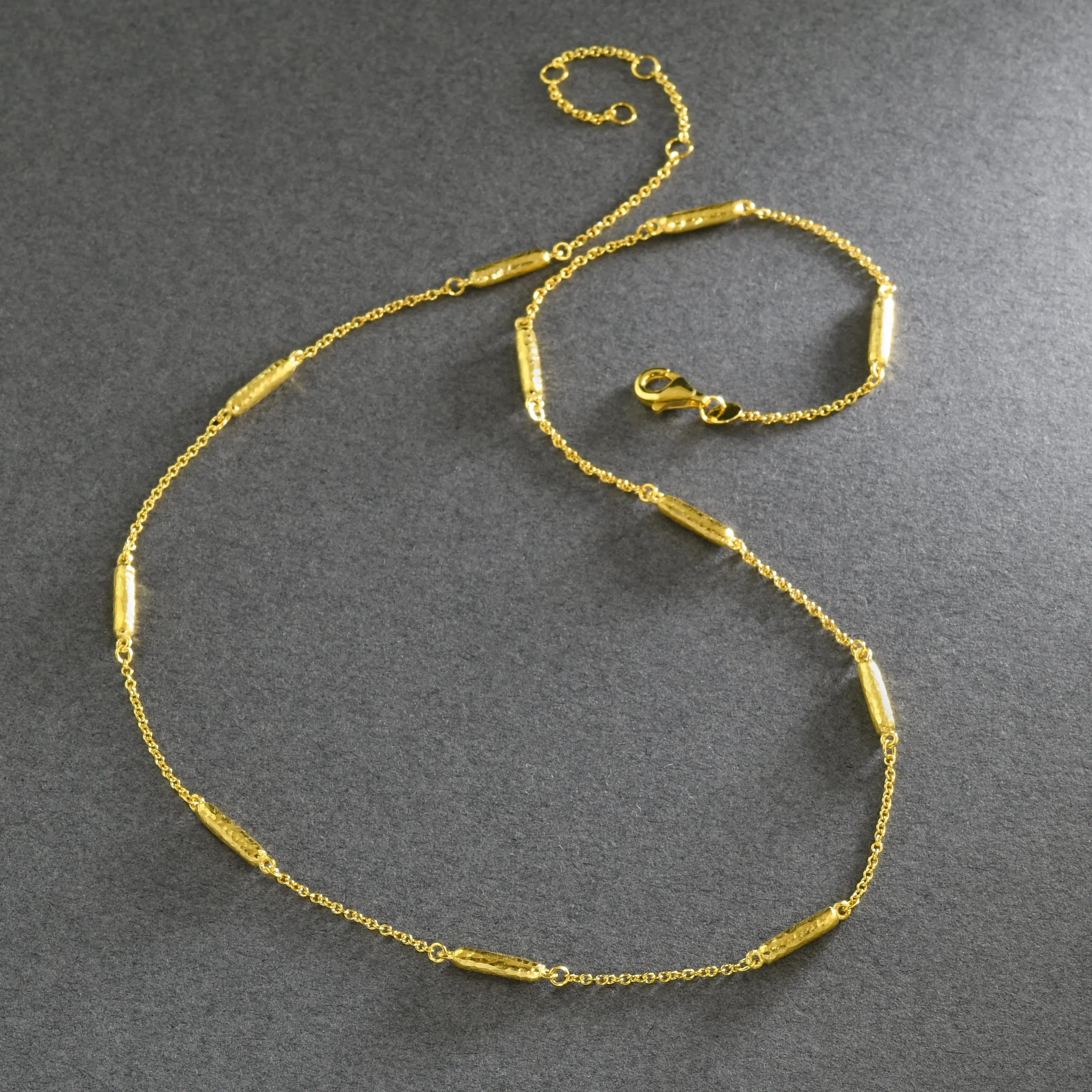 Hammered Station Chain In Gold