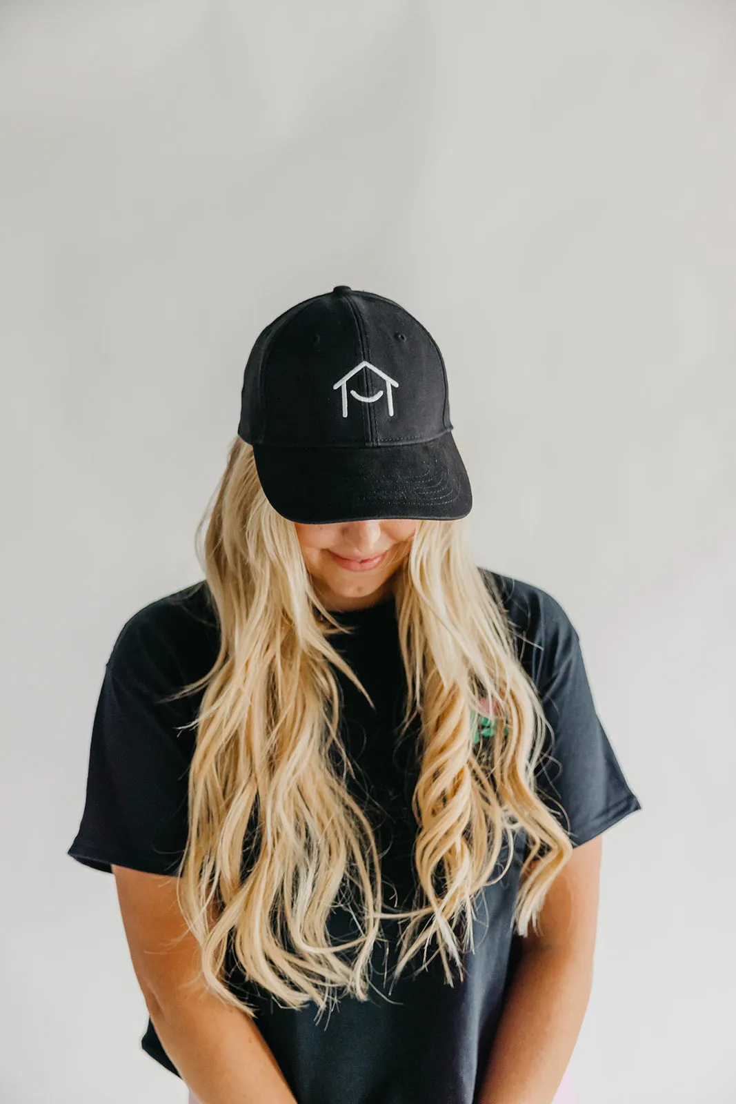 Happy Home Hat Black