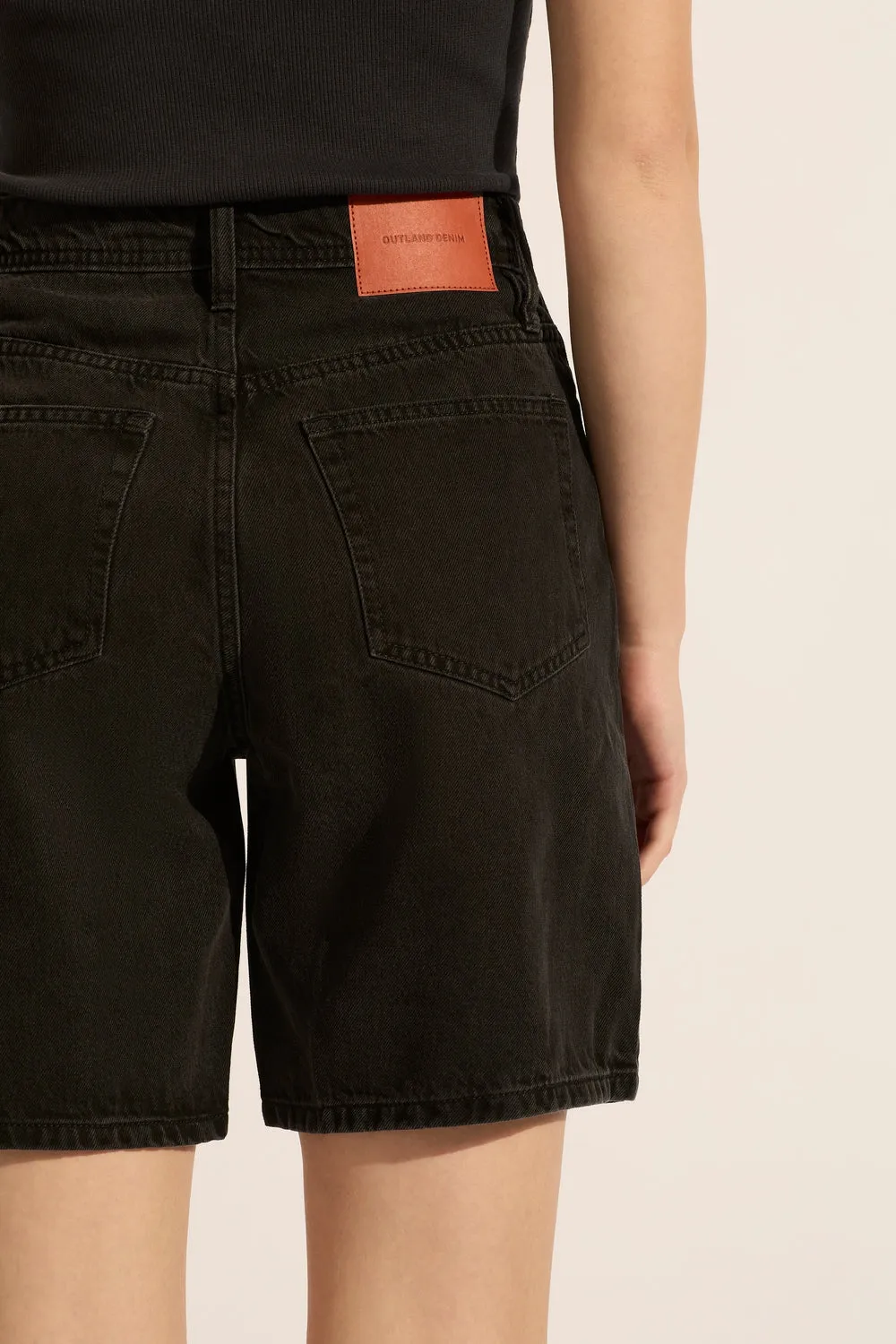 Harry High Relaxed Short Aged Black
