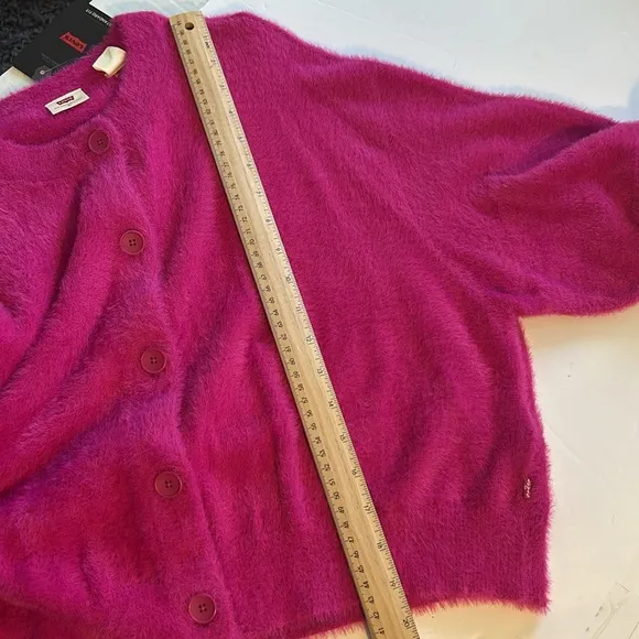 Levi’s XLarge Sweater Cat Cardigan in Festival Fuschia Pink fuzzy soft NWT
