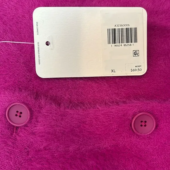 Levi’s XLarge Sweater Cat Cardigan in Festival Fuschia Pink fuzzy soft NWT