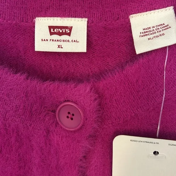 Levi’s XLarge Sweater Cat Cardigan in Festival Fuschia Pink fuzzy soft NWT