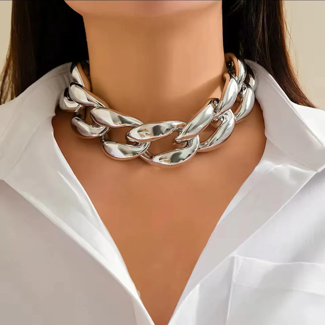 Linked In | Choker