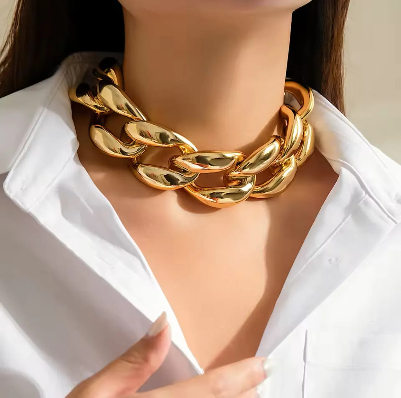 Linked In | Choker
