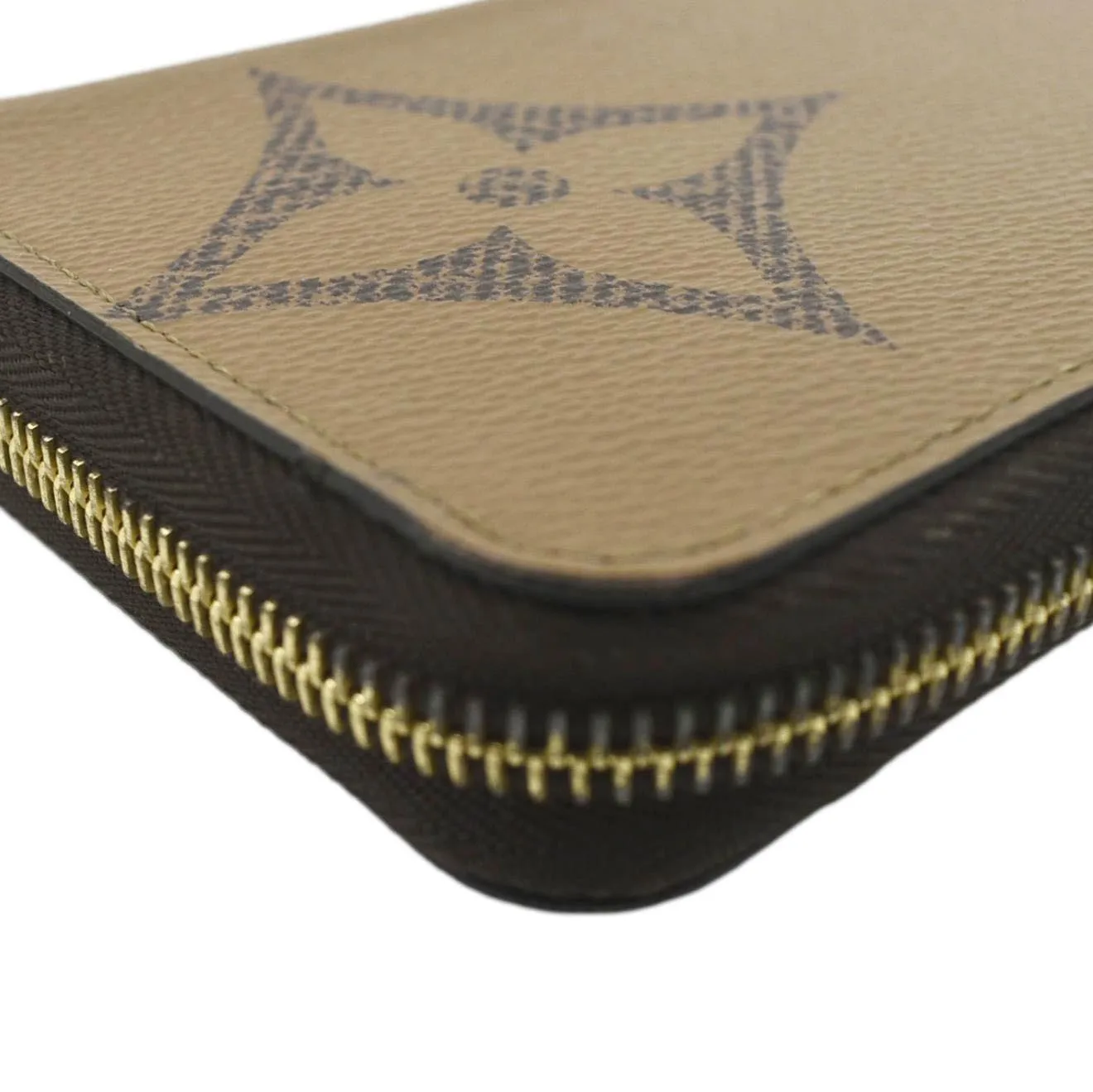 LOUIS VUITTON Giant Monogram Reverse Zippy Wallet Brown