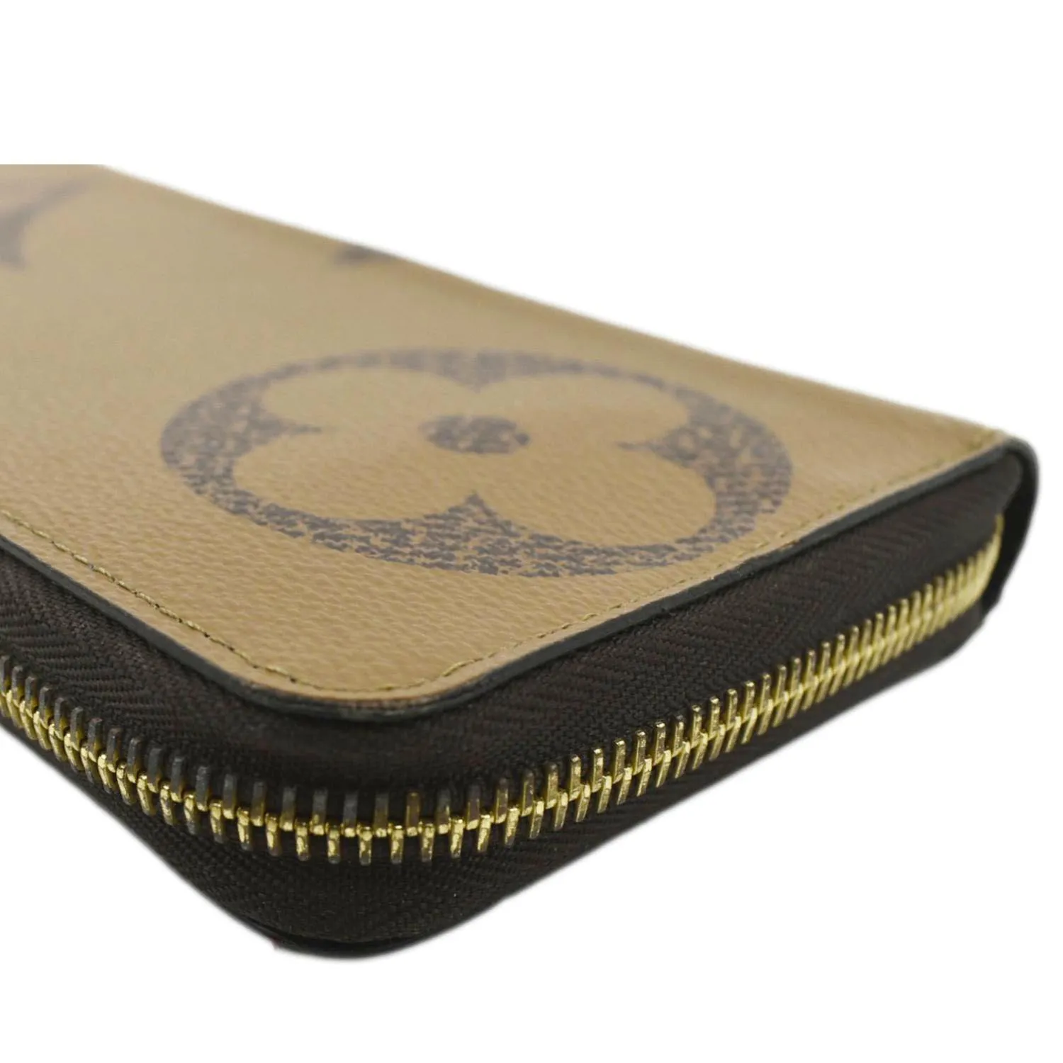 LOUIS VUITTON Giant Monogram Reverse Zippy Wallet Brown