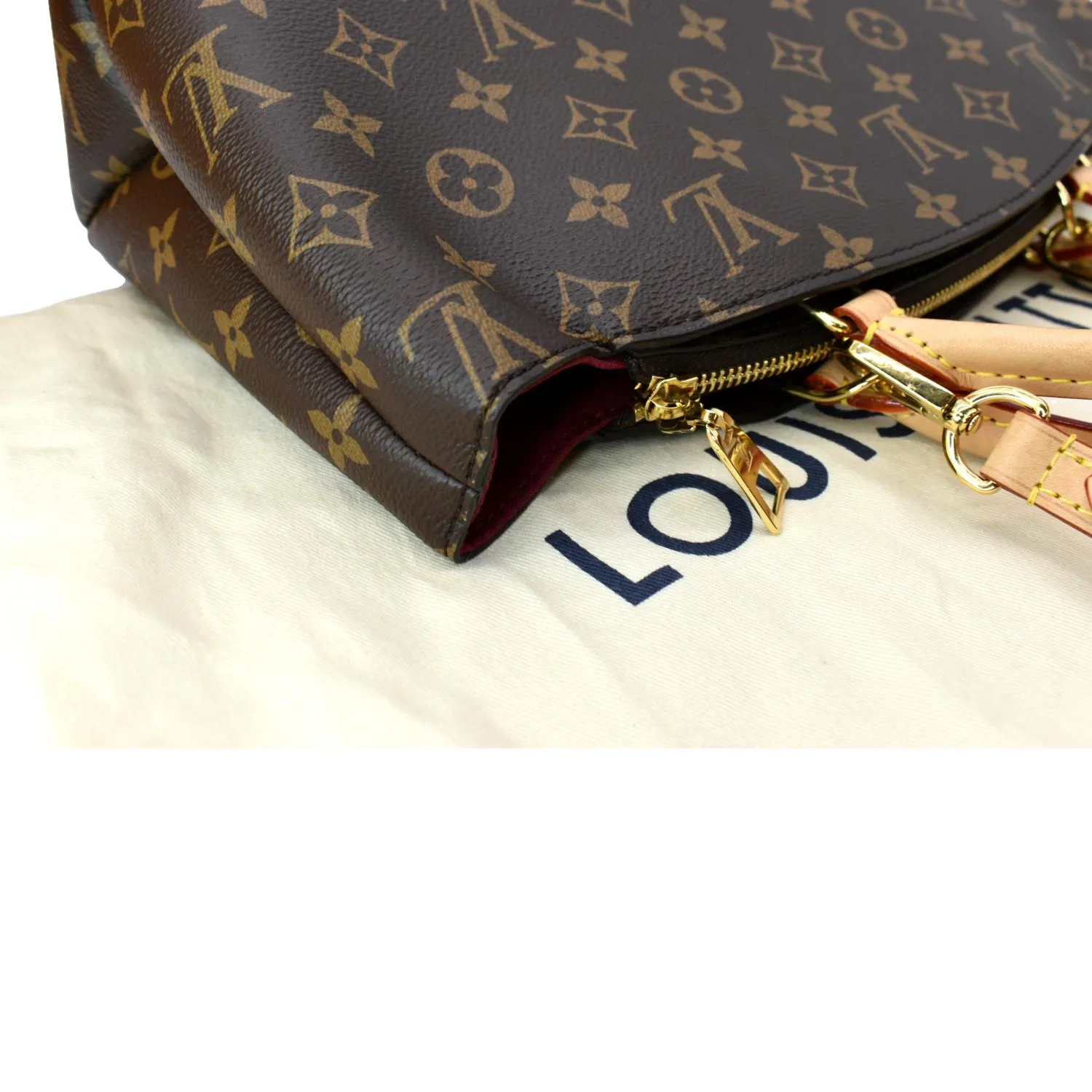 LOUIS VUITTON Petit Palais Monogram Canvas Shoulder Bag Brown