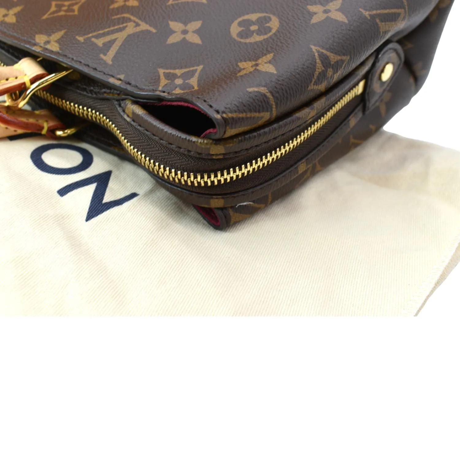 LOUIS VUITTON Petit Palais Monogram Canvas Shoulder Bag Brown