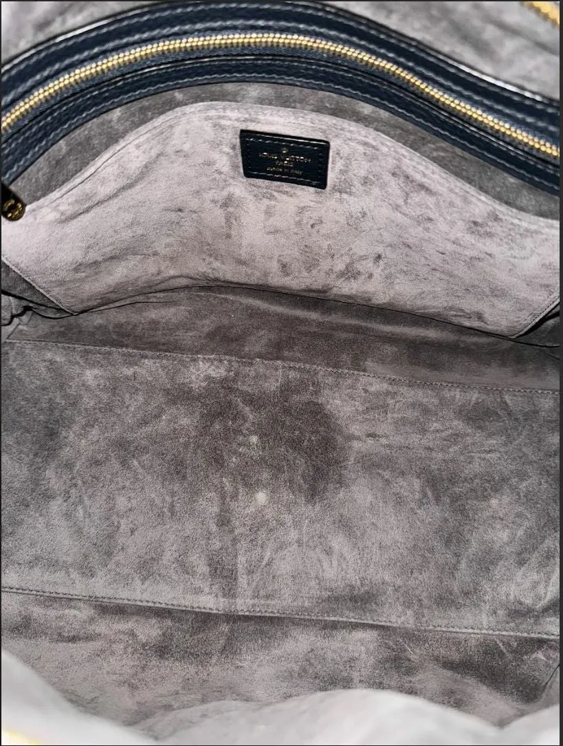 Louis Vuitton Veau Cachemire SC MM