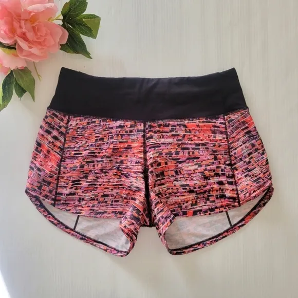 Lululemon Speed Up Short 2.5” Flash Pleat Orange Multi/Black Size 2 Tall
