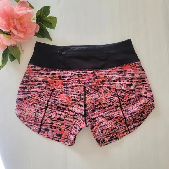 Lululemon Speed Up Short 2.5” Flash Pleat Orange Multi/Black Size 2 Tall