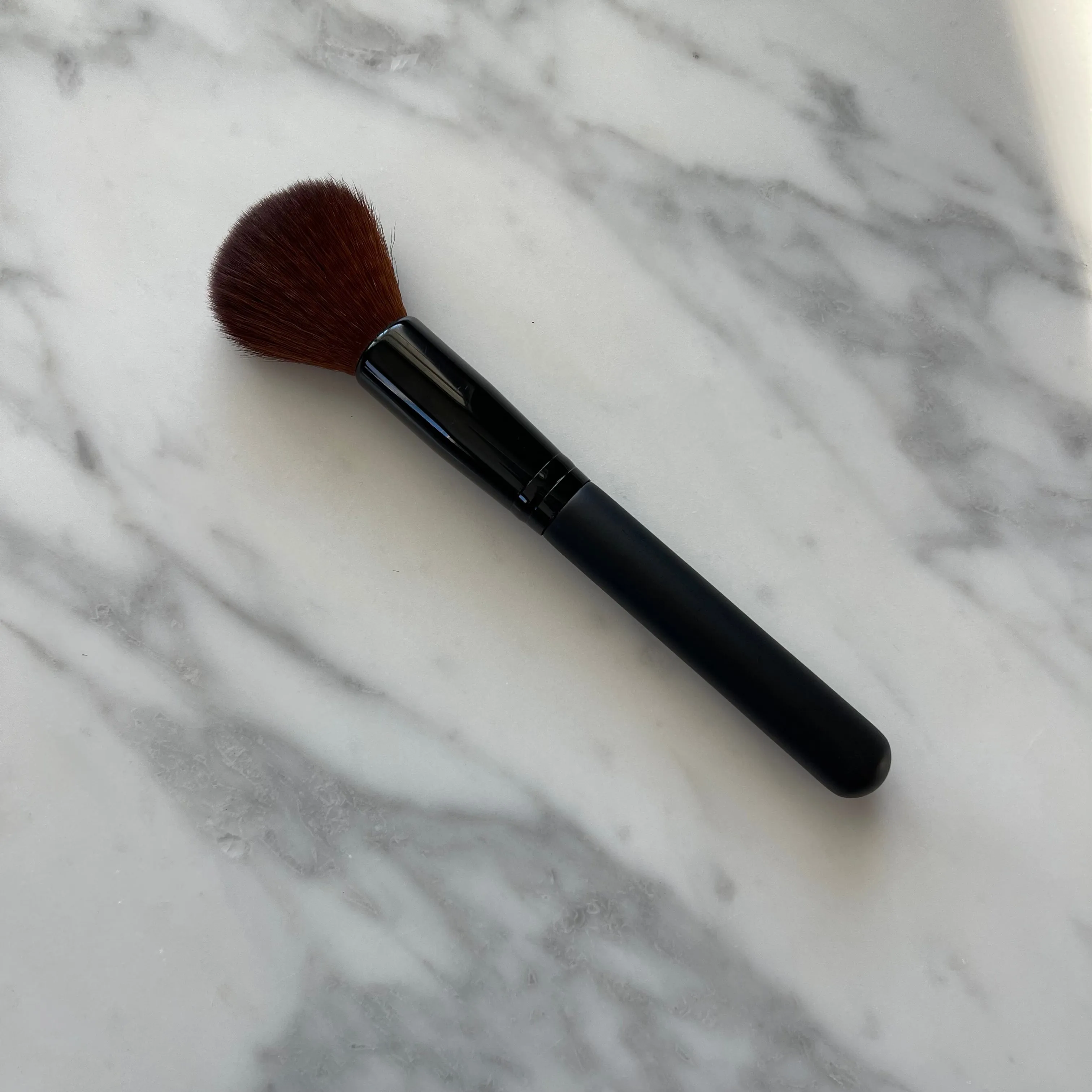 Lux Small Rounded Face Brush