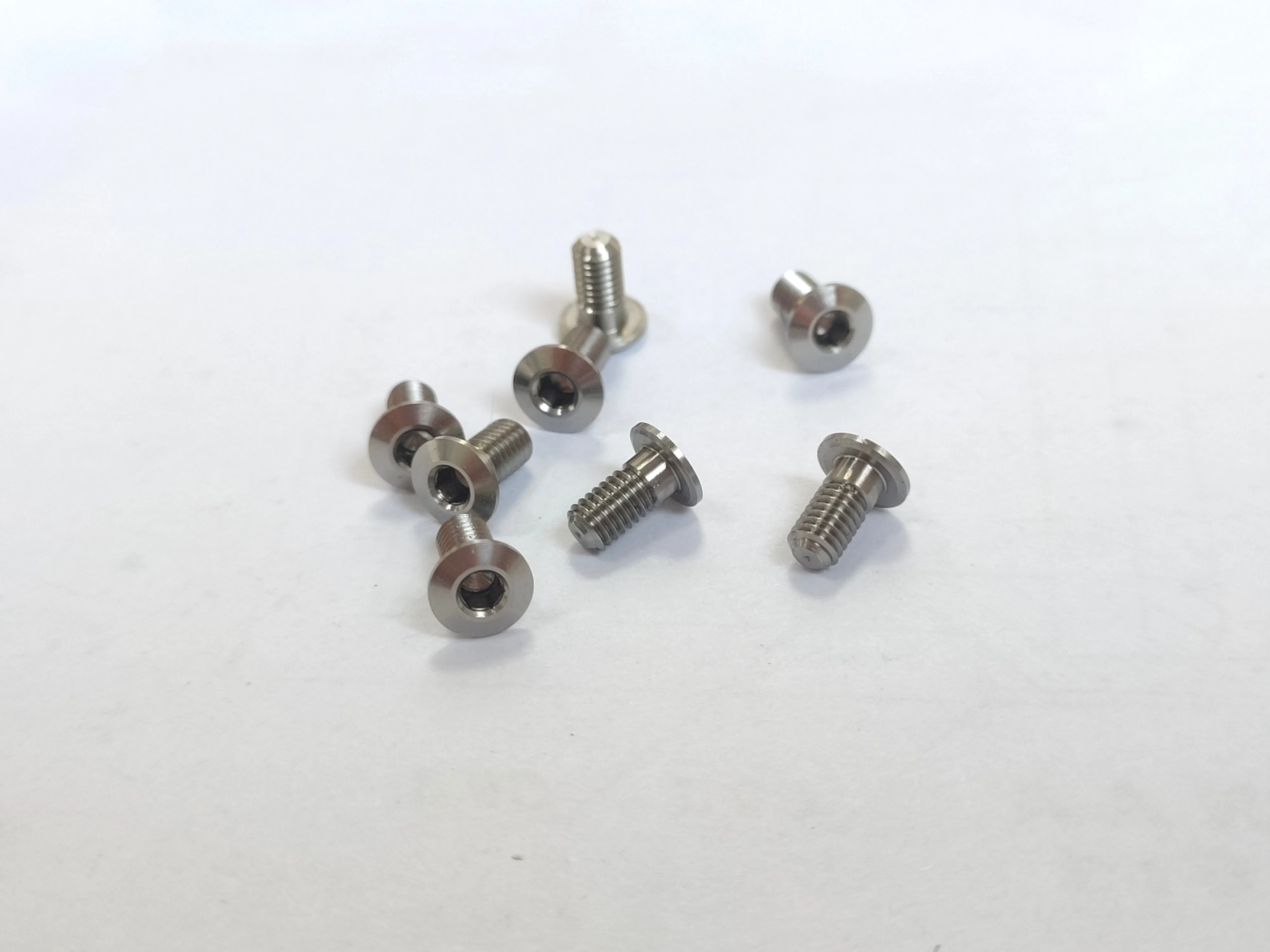 M3 Titanium Low-Profile Machined Screw (8pcs)