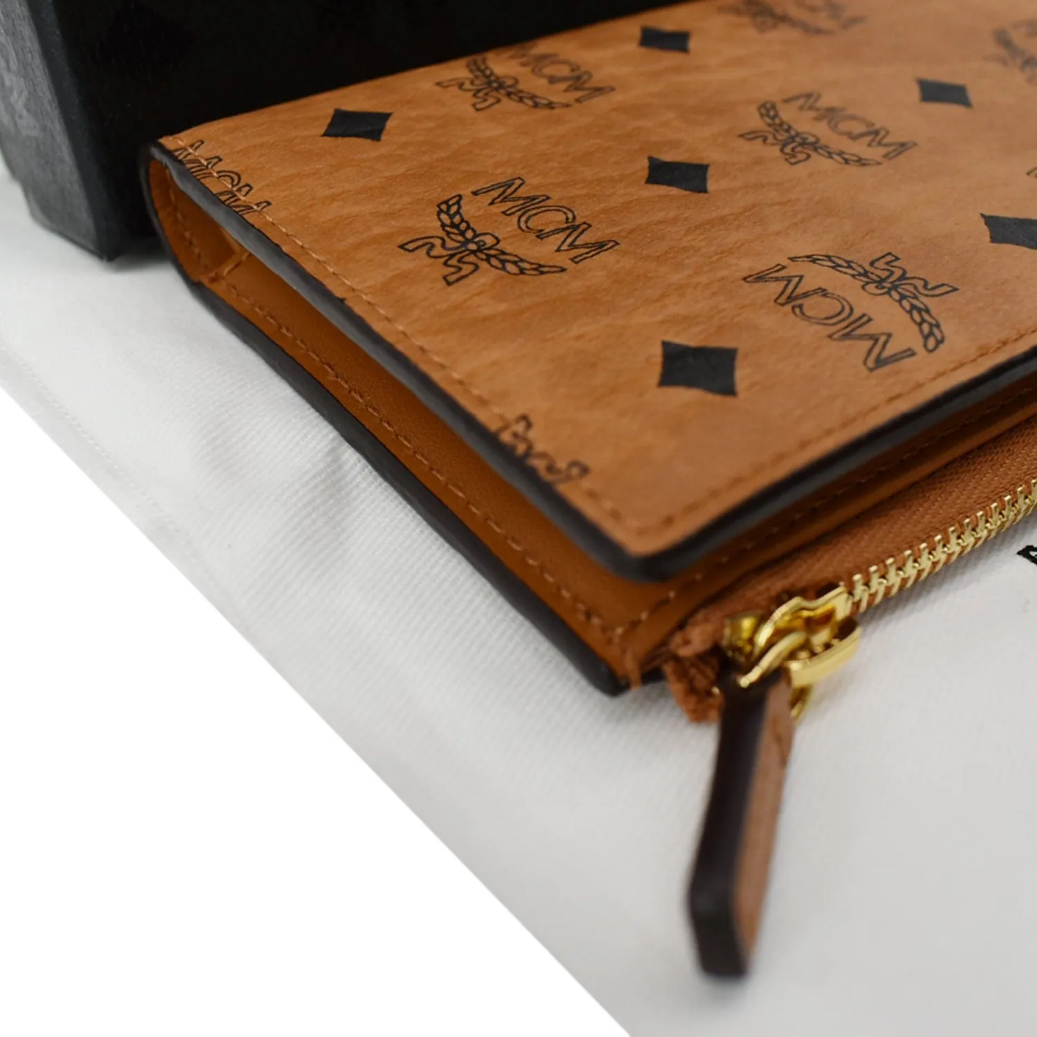 MCM Bifold Visetos Leather Zip Card Wallet Cognac