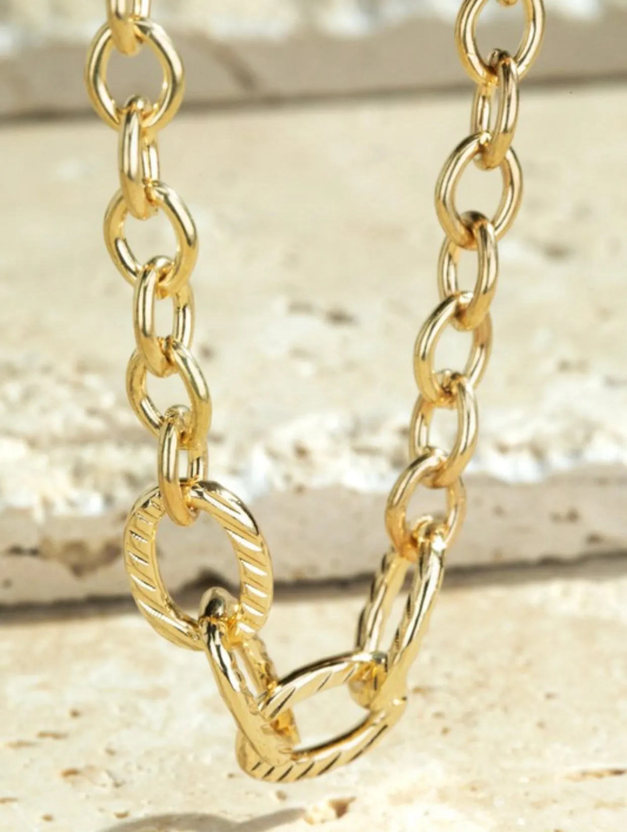 Metal Textured Link Long Neckl