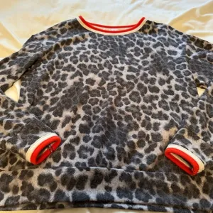Michael Stars Tate Contrast Leopard Sweater XS