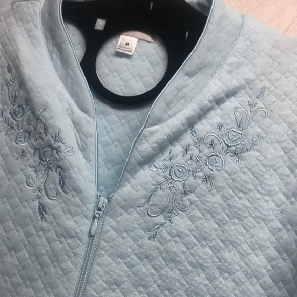 Miss Elaine- retro style, zip robe, quilted, baby blue, pockets, size medium