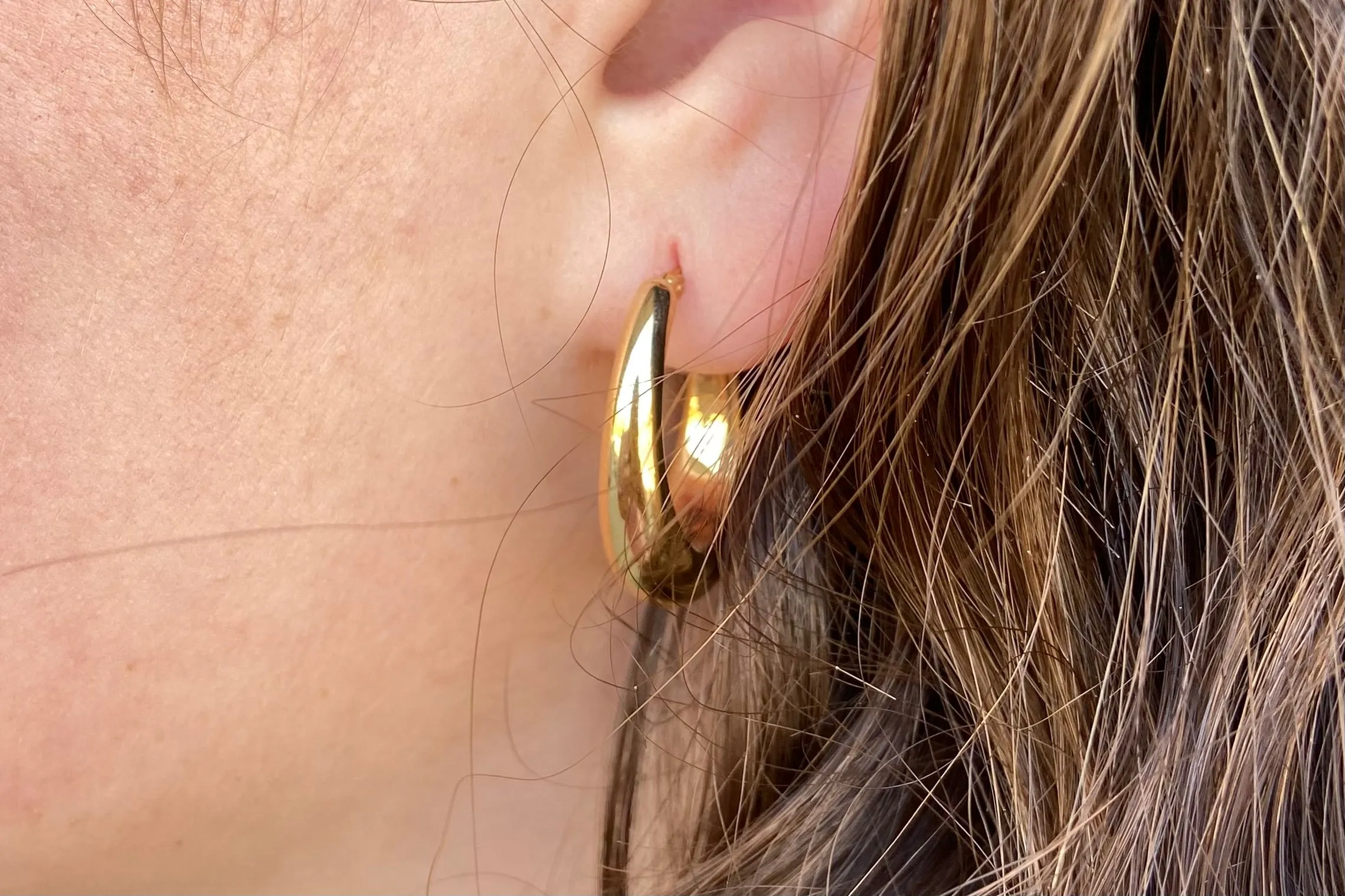 Modern Oval Yellow Gold Hoop Earrings